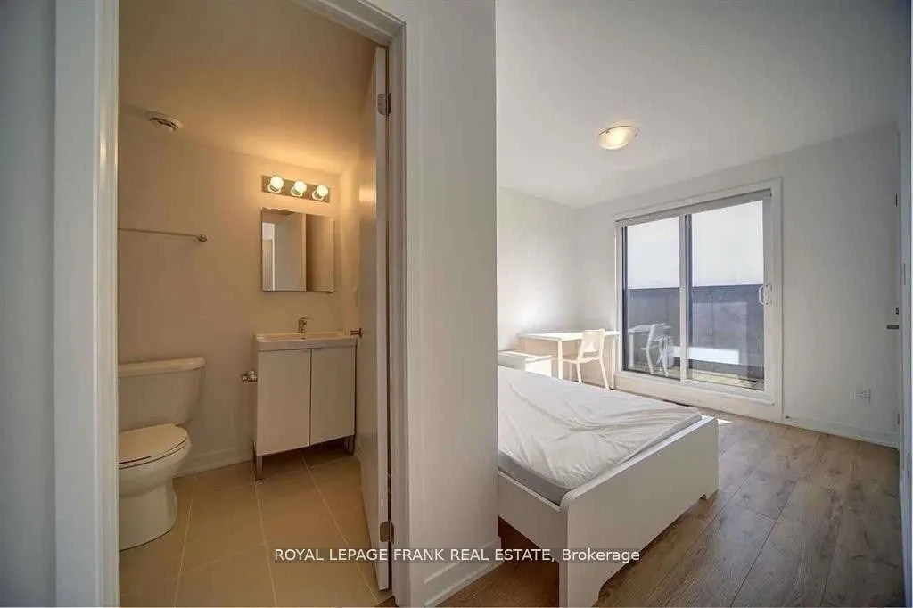 1720 Simcoe Street N, #8