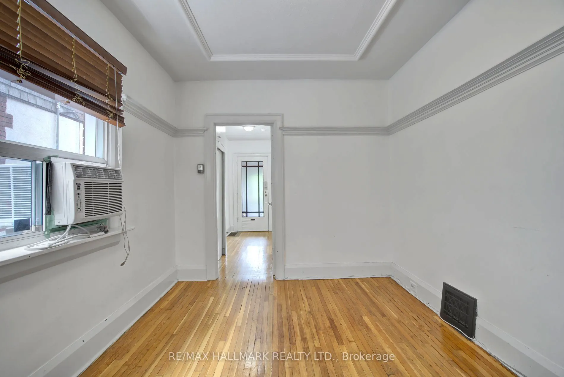 9 Costain Avenue