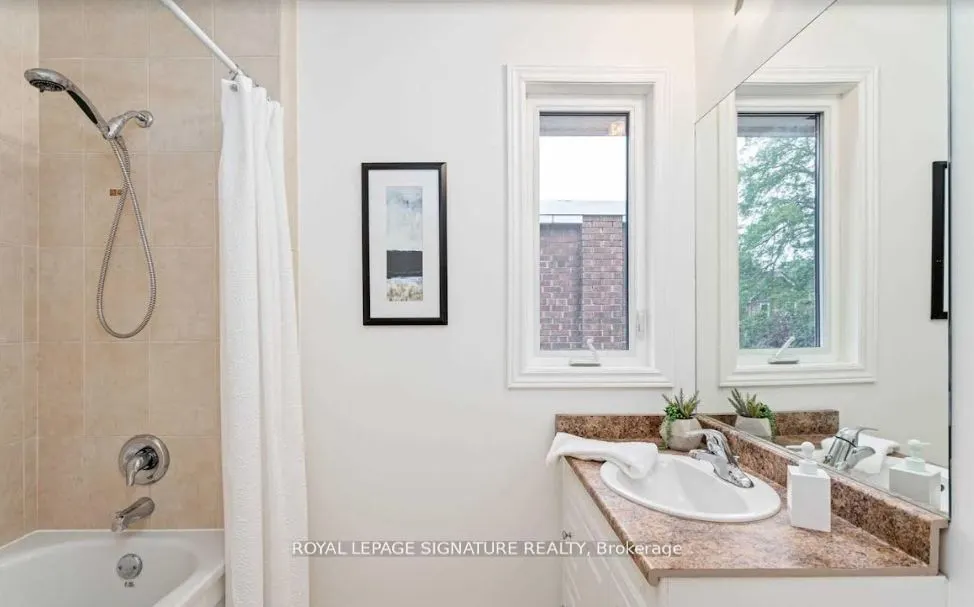 349 Woodbine Avenue, #3