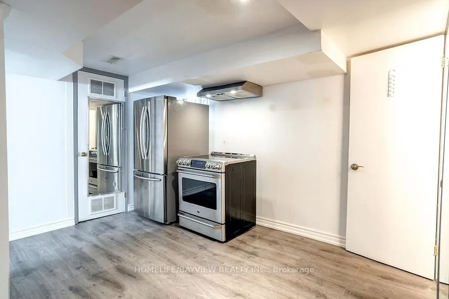 61 Squires Avenue, #Lower