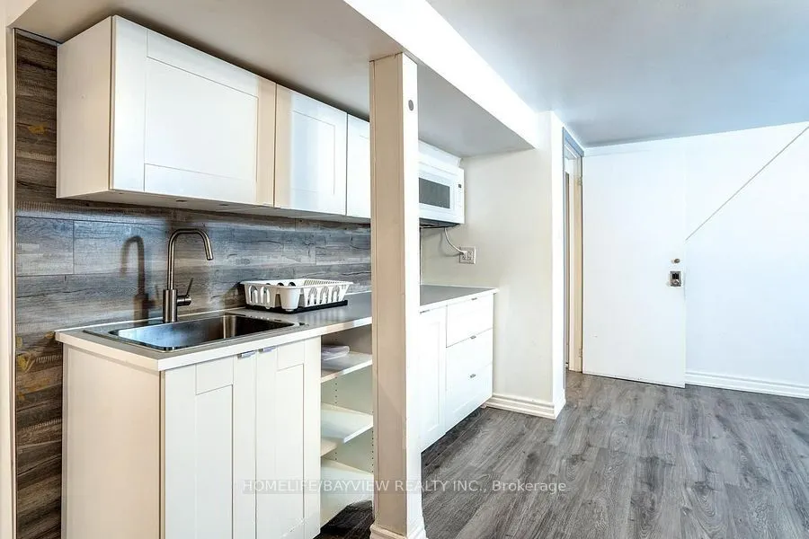 61 Squires Avenue, #Lower