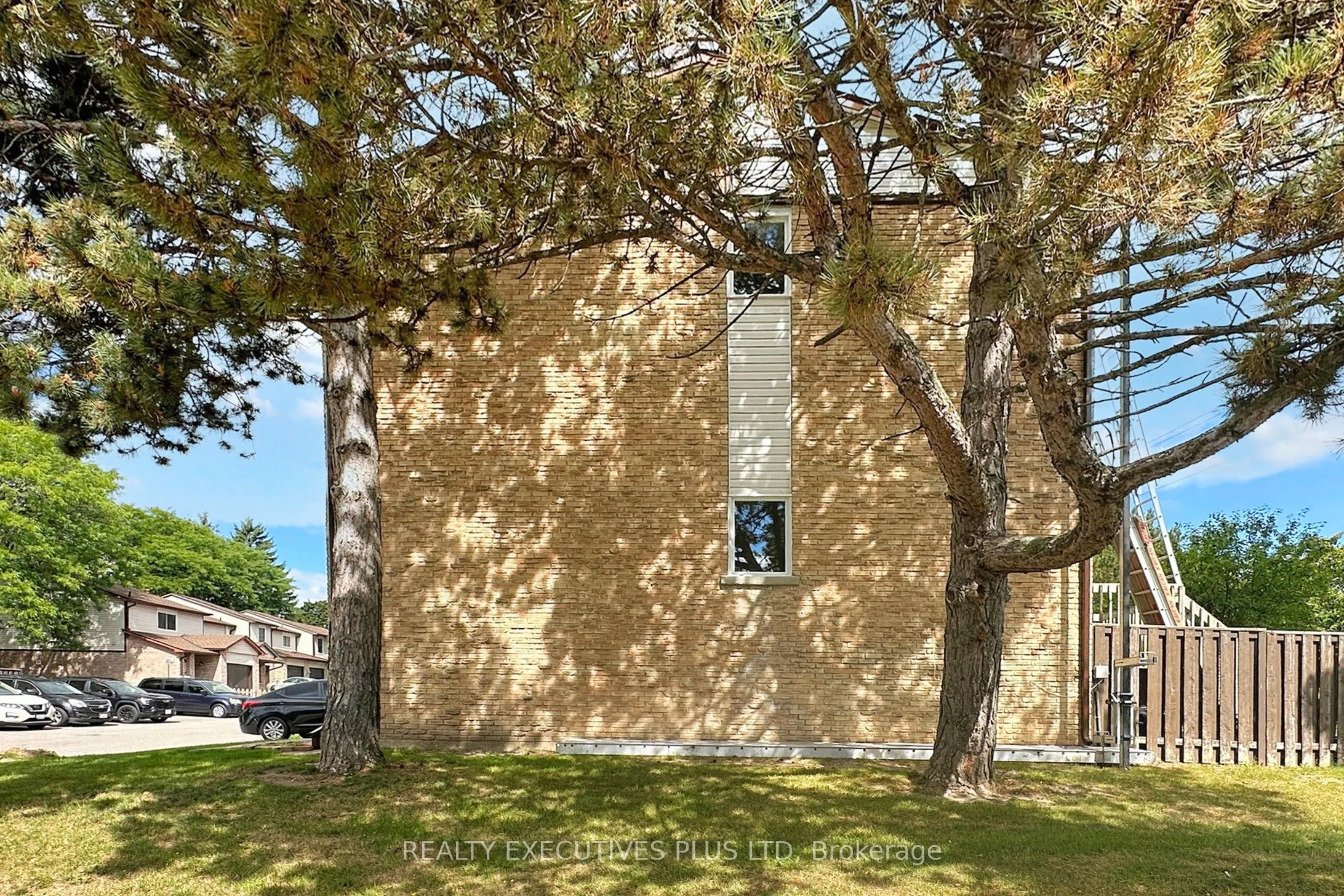 1330 Trowbridge Drive, #76