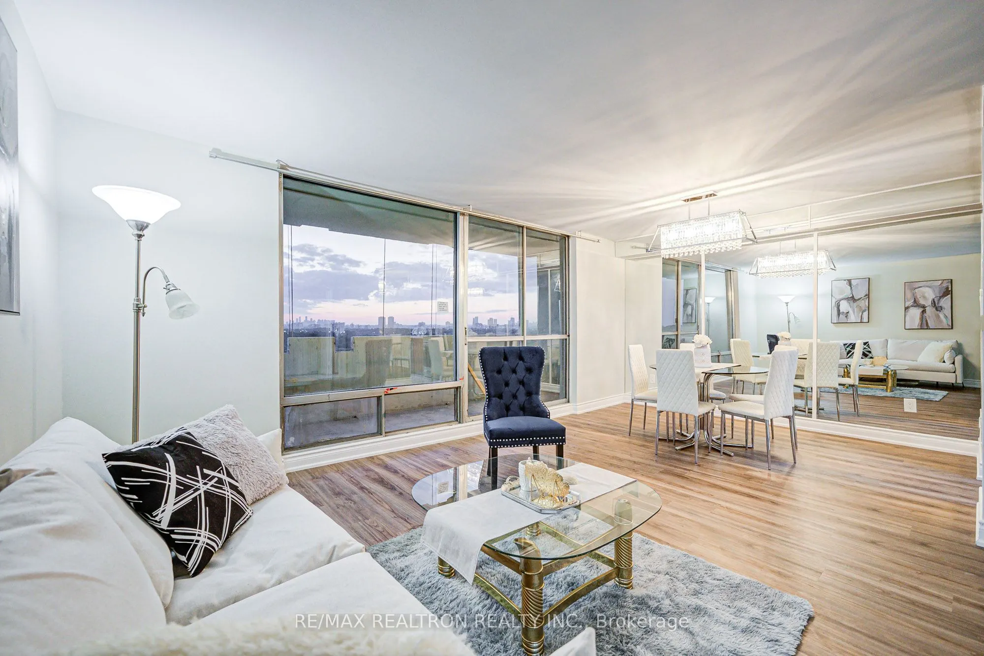 1 Massey Square, #1506