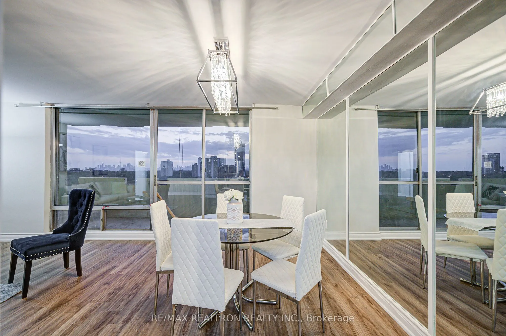 1 Massey Square, #1506