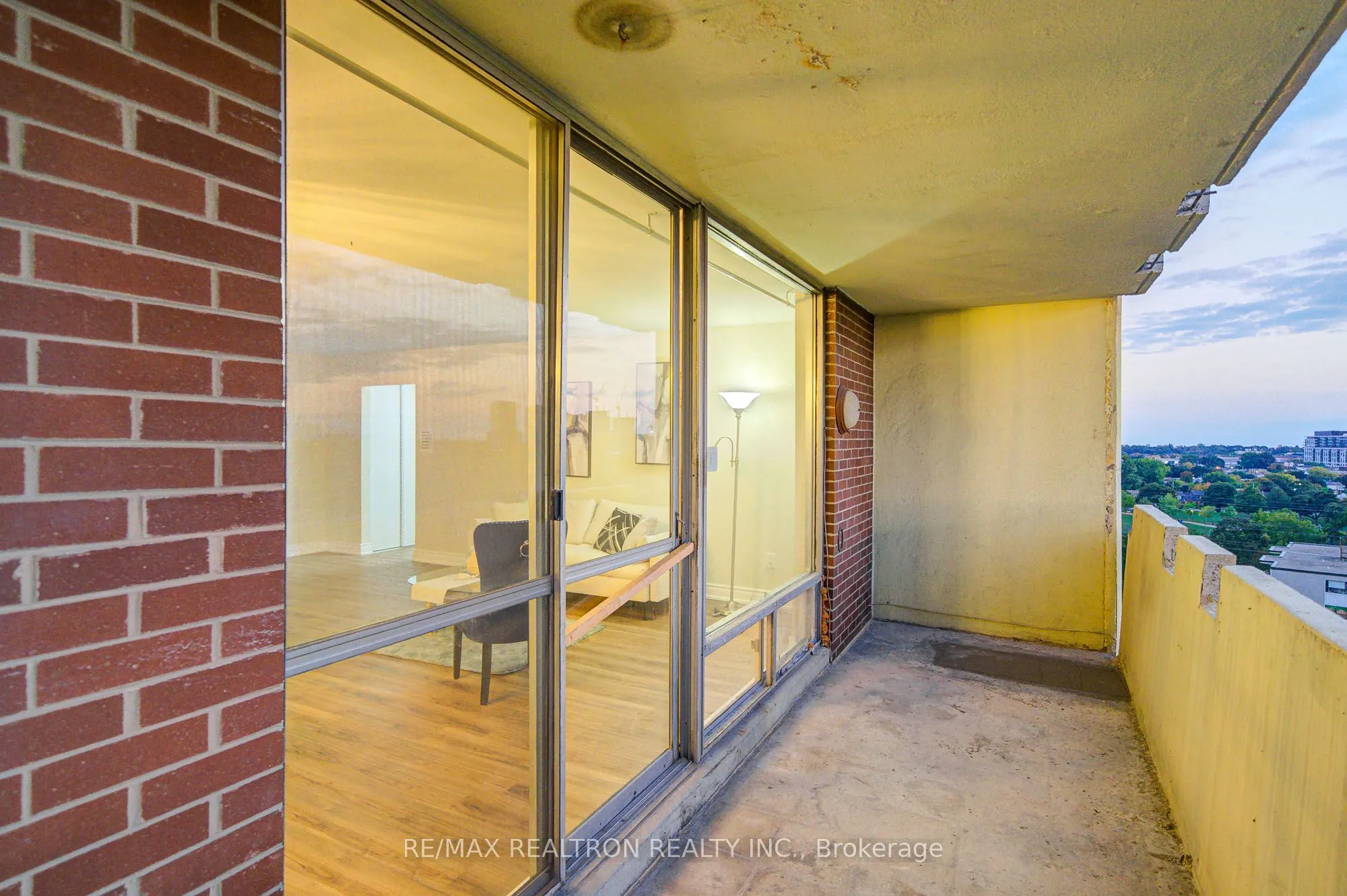 1 Massey Square, #1506