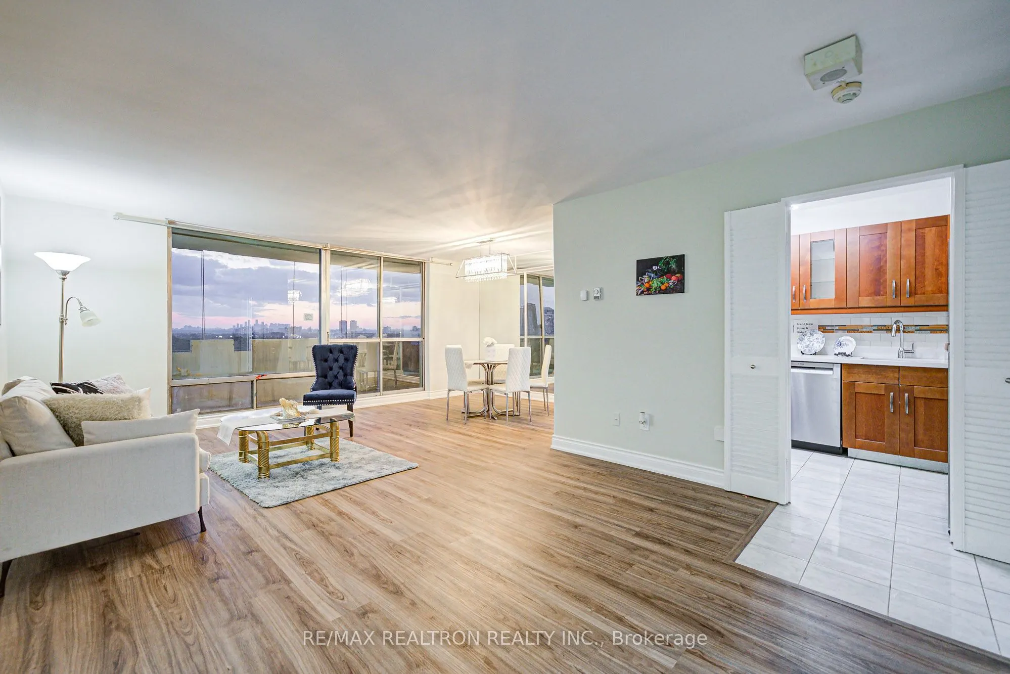 1 Massey Square, #1506