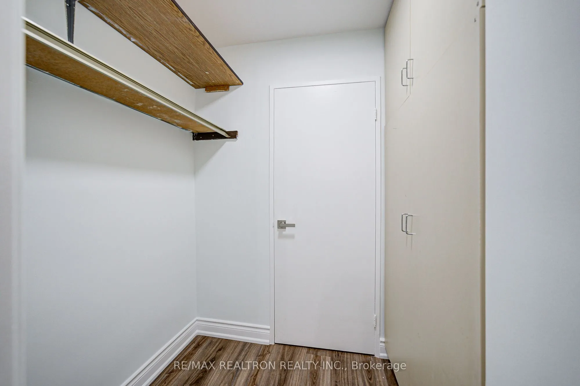 1 Massey Square, #1506