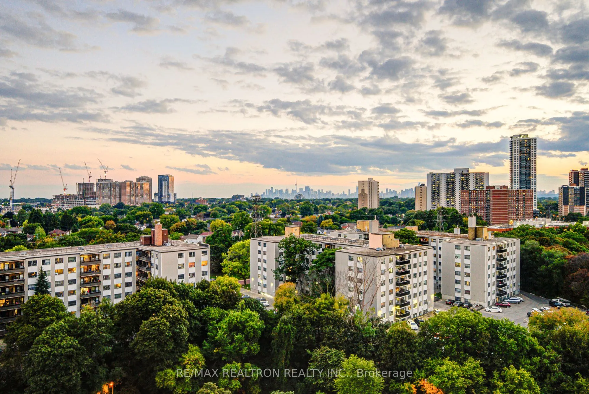 1 Massey Square, #1506