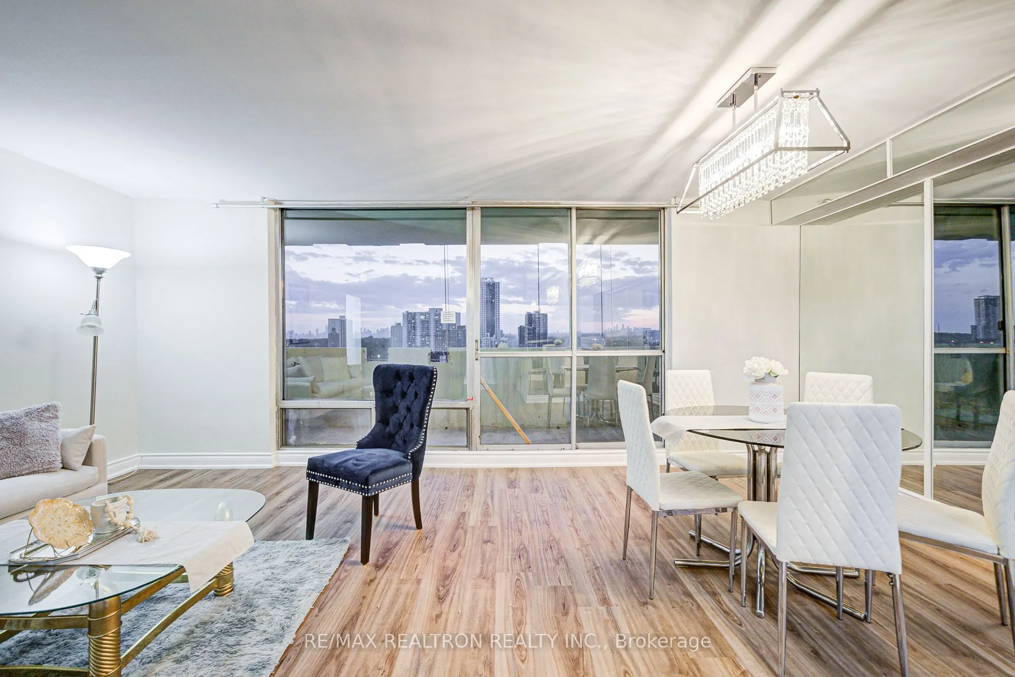 1 Massey Square, #1506
