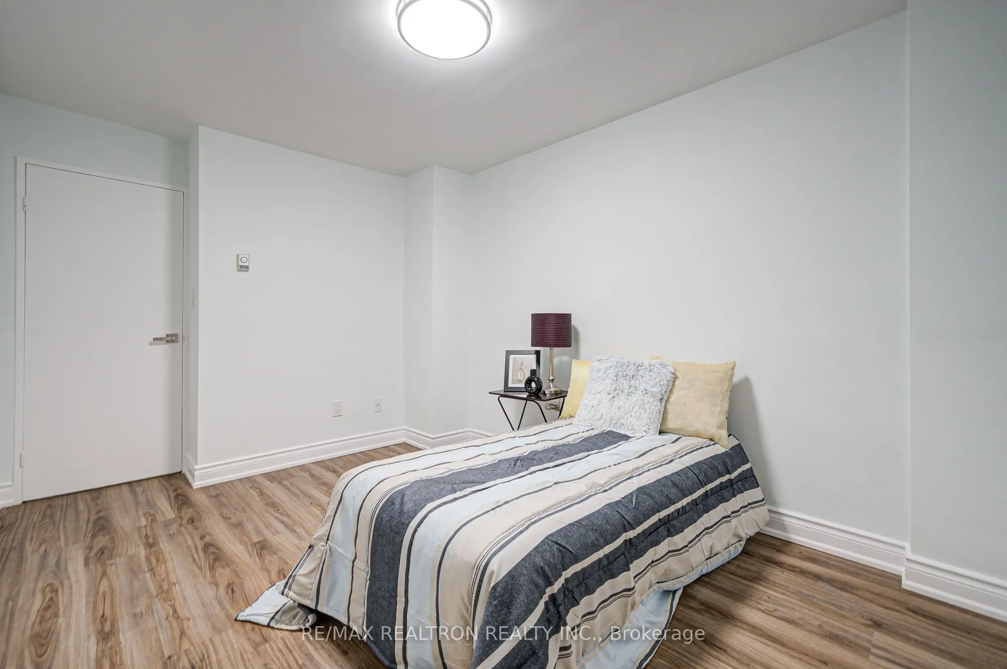 1 Massey Square, #1506