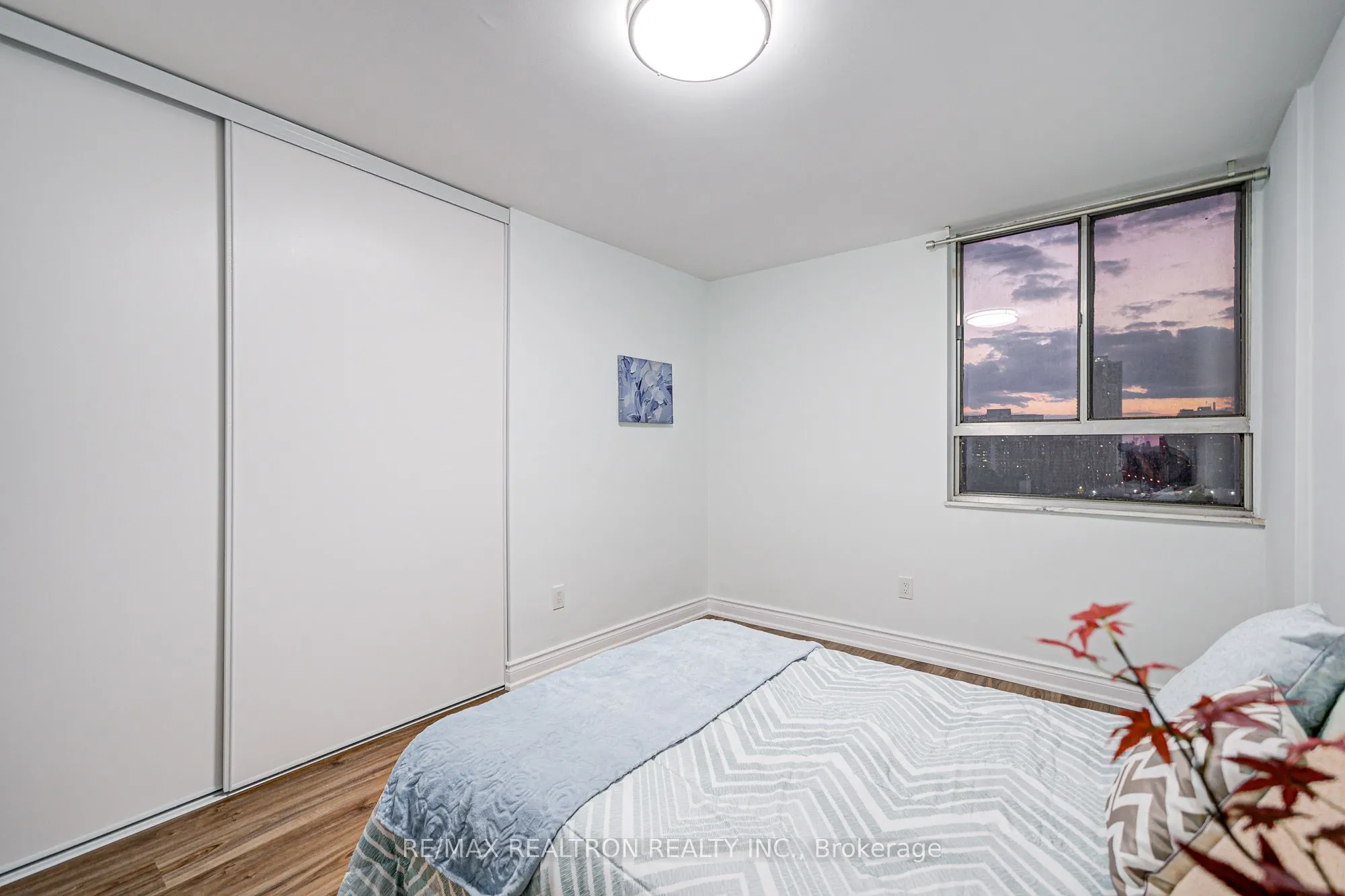 1 Massey Square, #1506