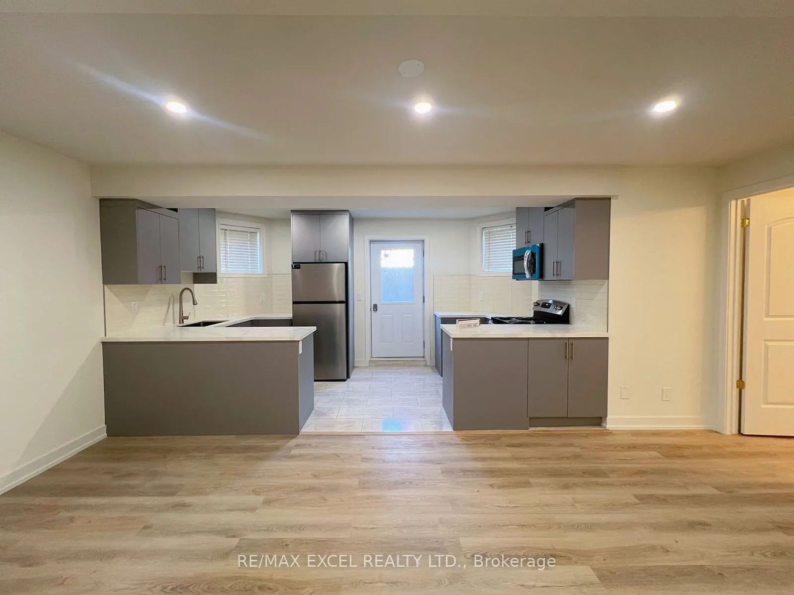 30 Amanda Avenue, #Basement