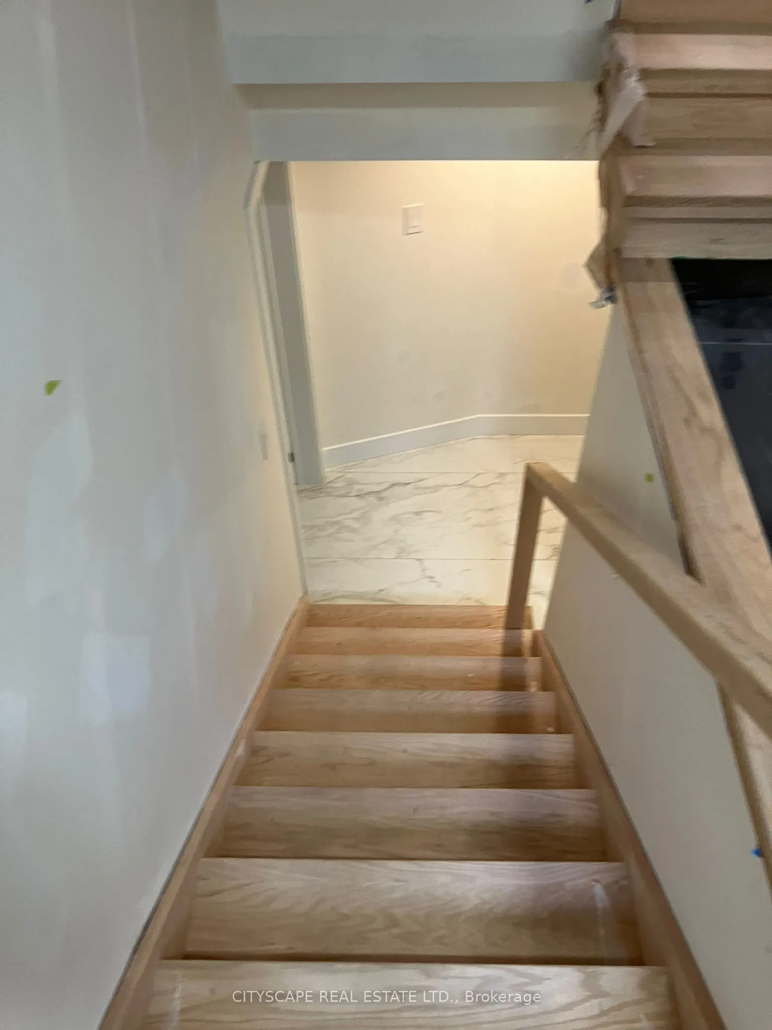 100B Brenda Crescent