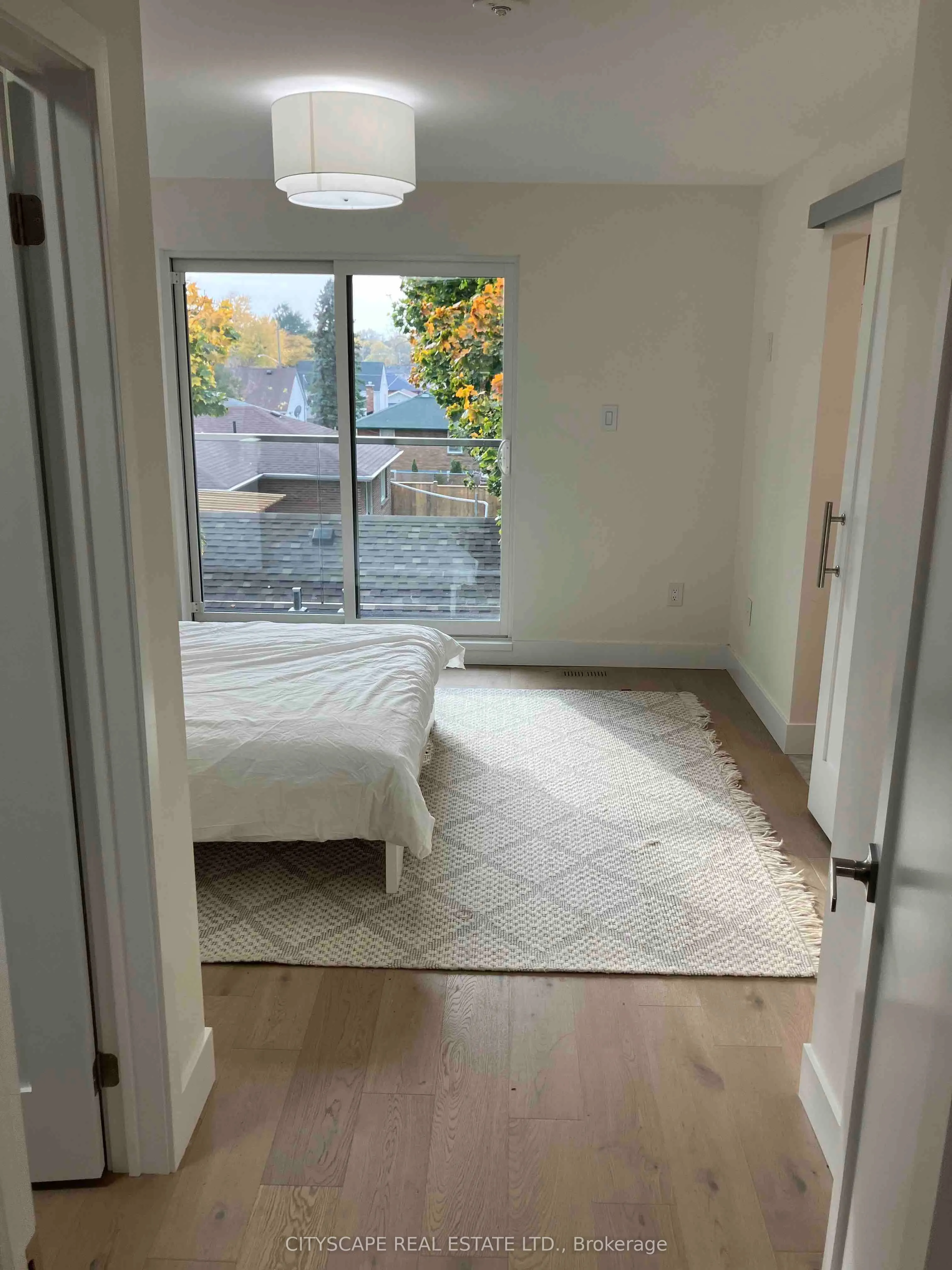 100B Brenda Crescent