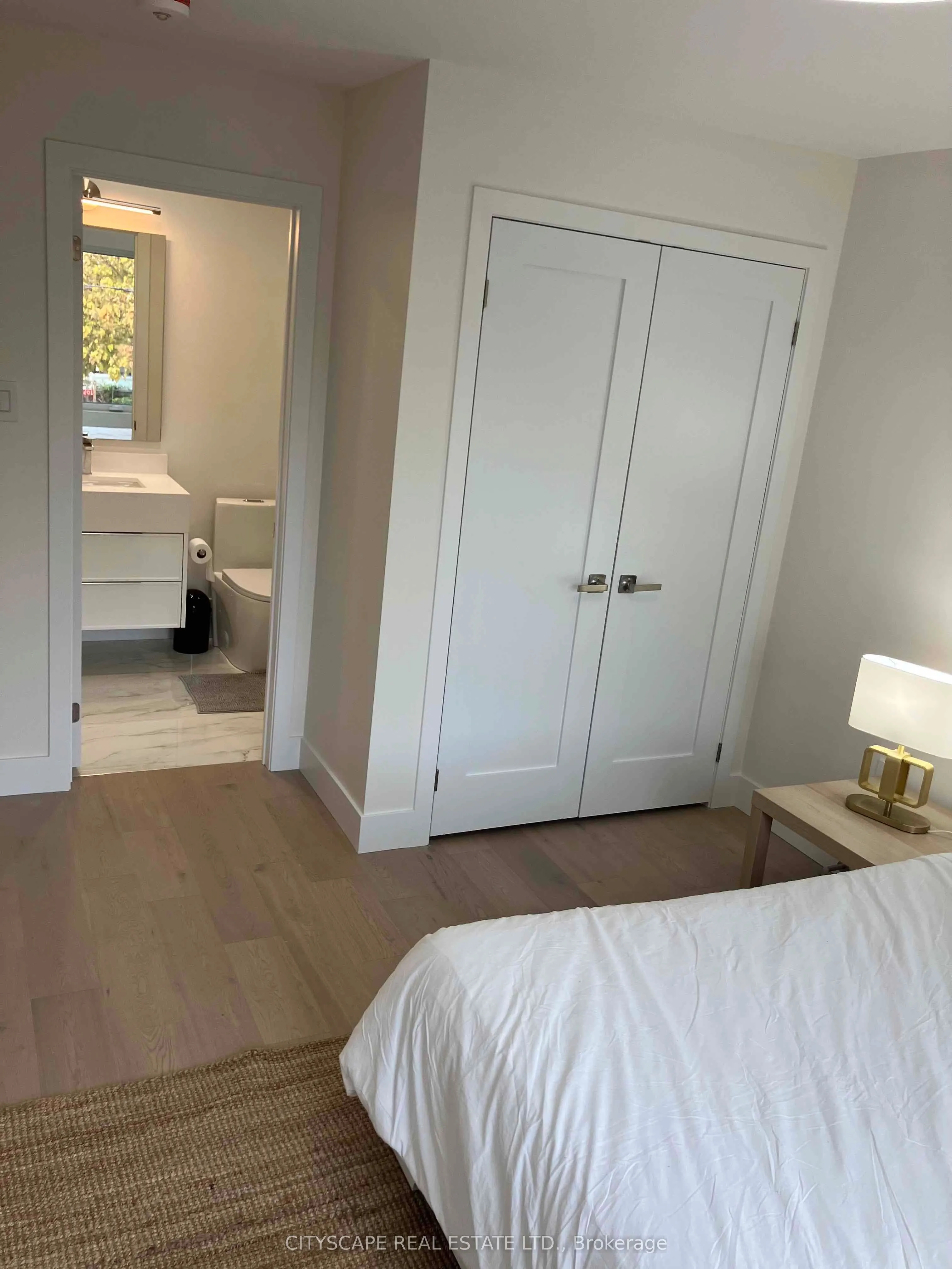 100B Brenda Crescent