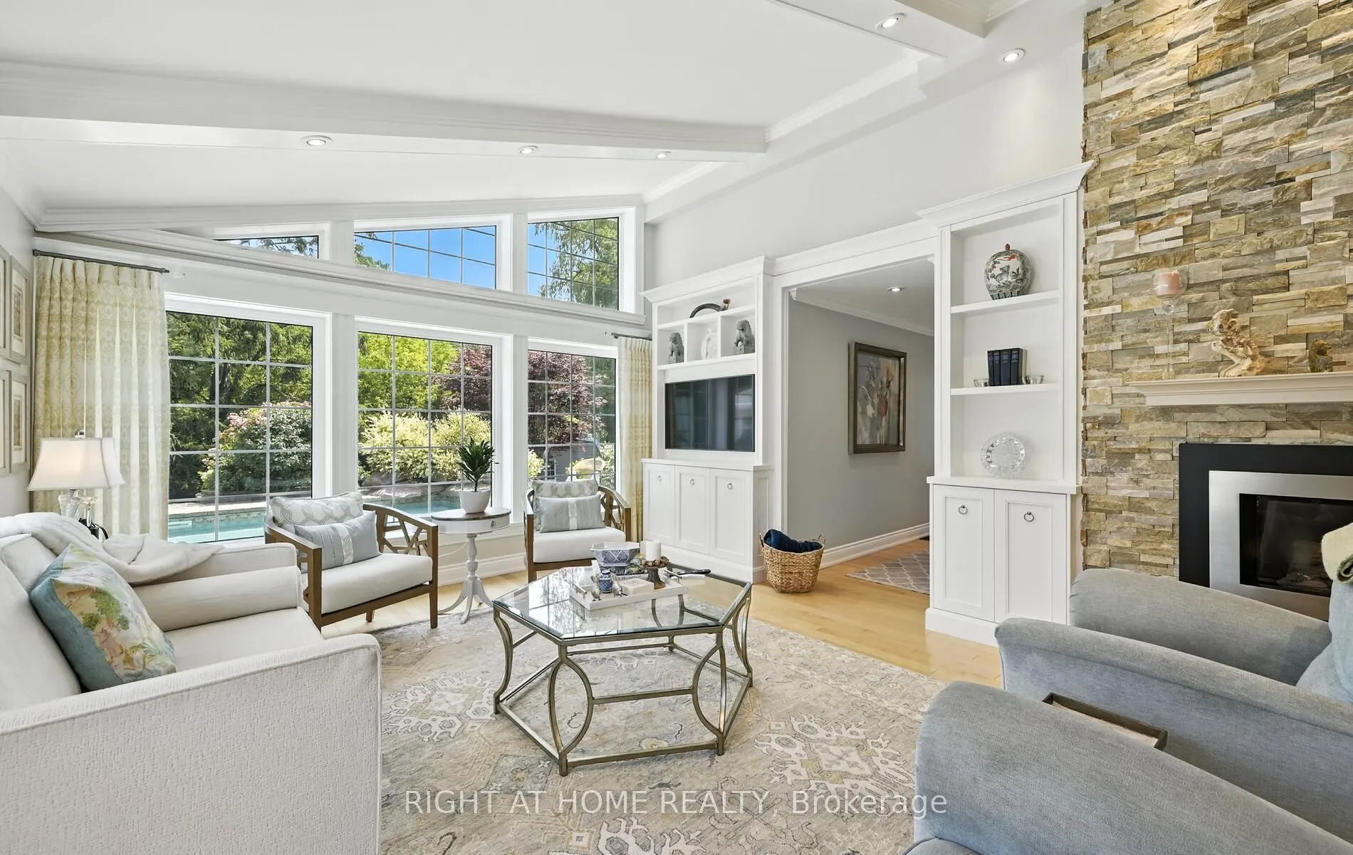 1549 Willowside Court