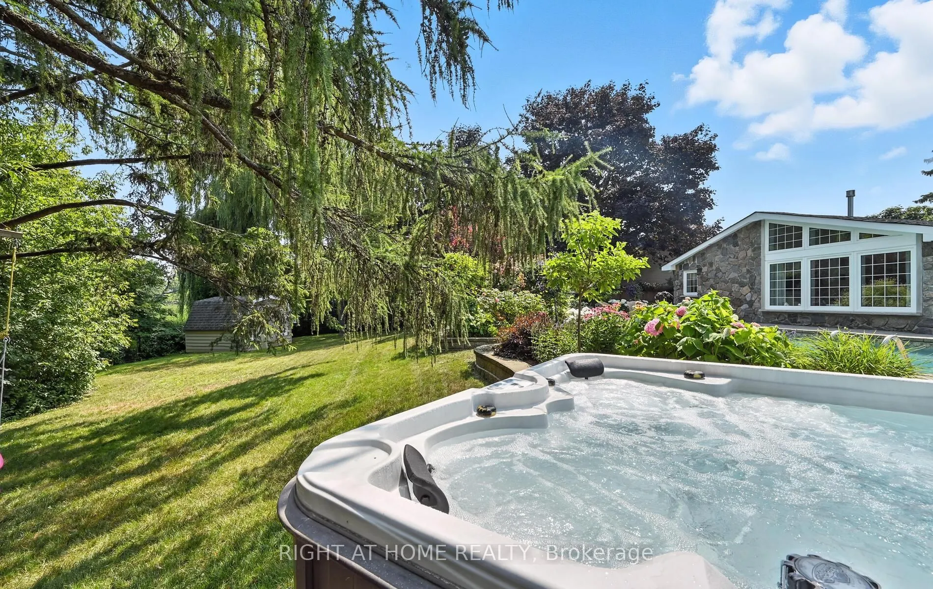 1549 Willowside Court