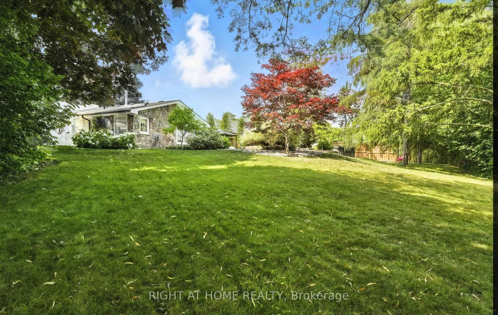 1549 Willowside Court