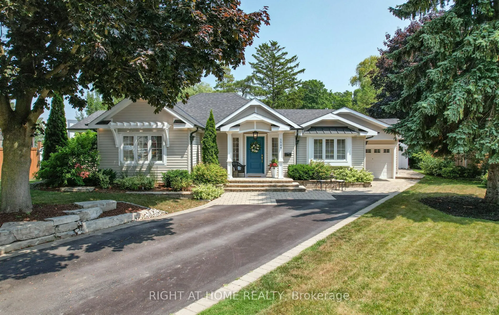 1549 Willowside Court