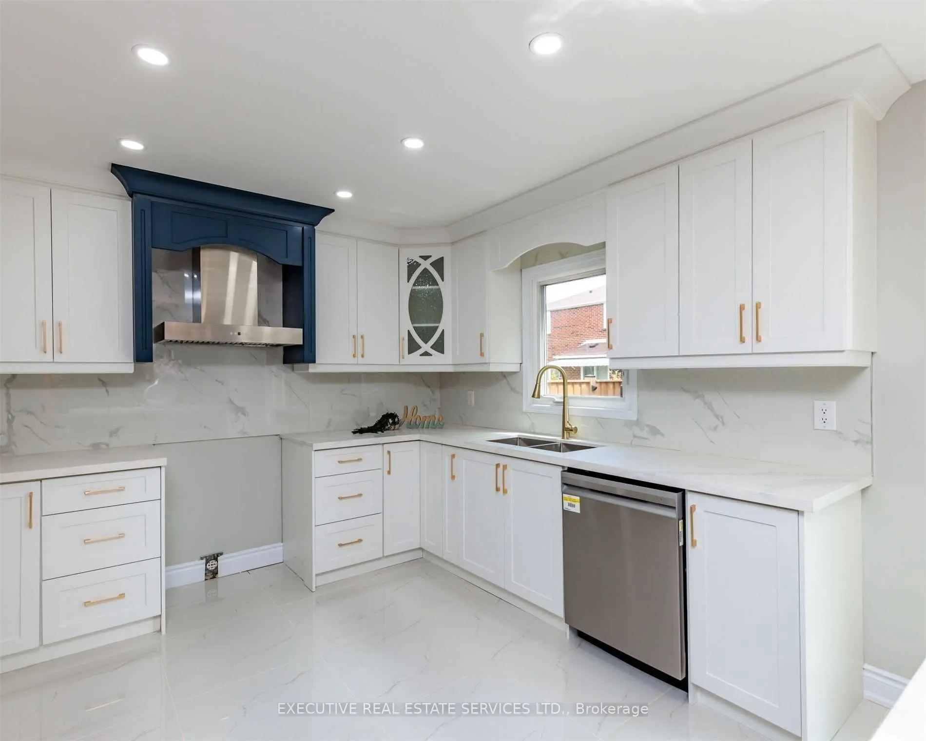 49 Bluenose Crescent