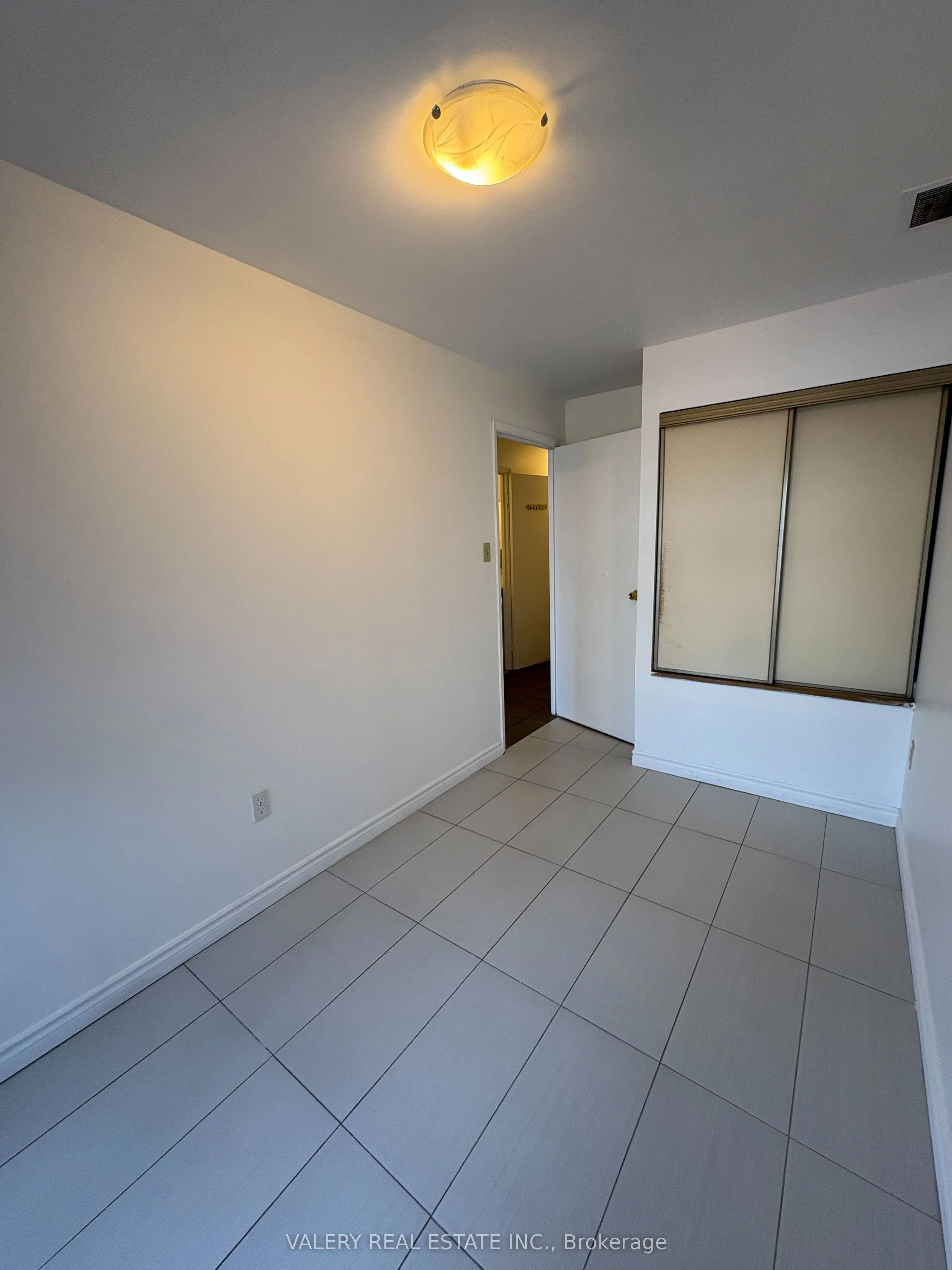 603 Gerrard Street E, #2