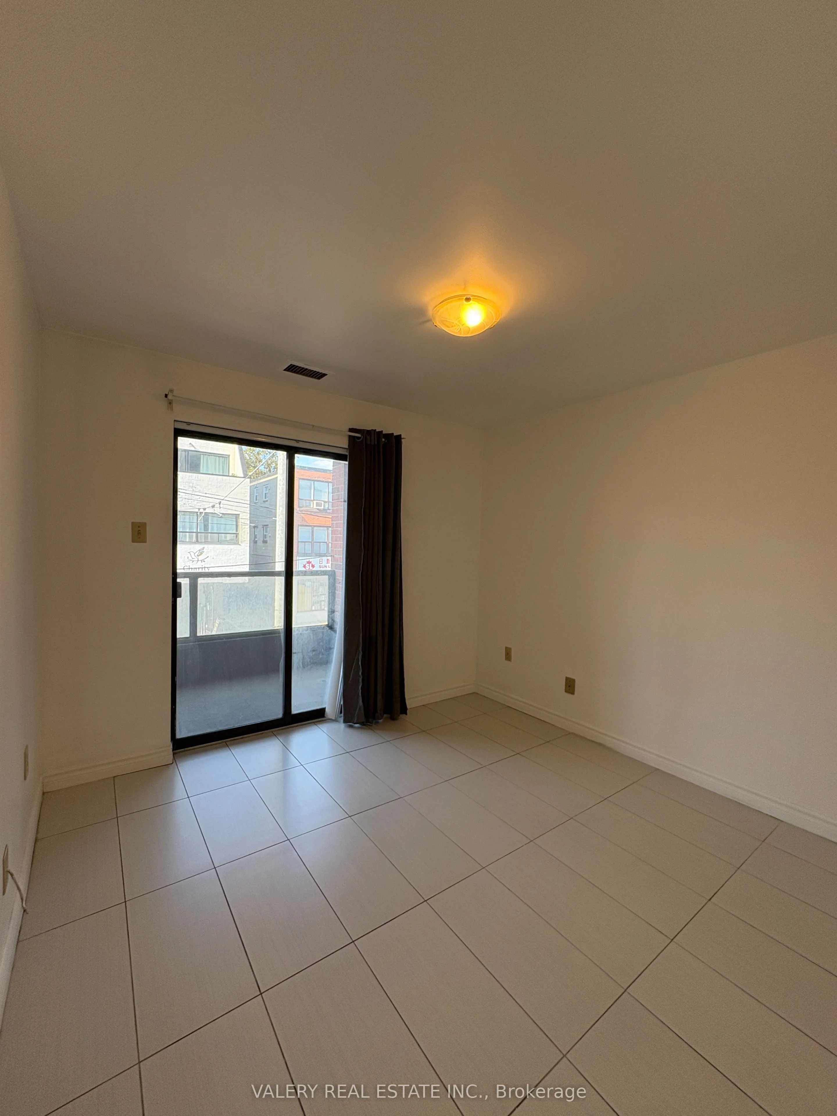 603 Gerrard Street E, #2