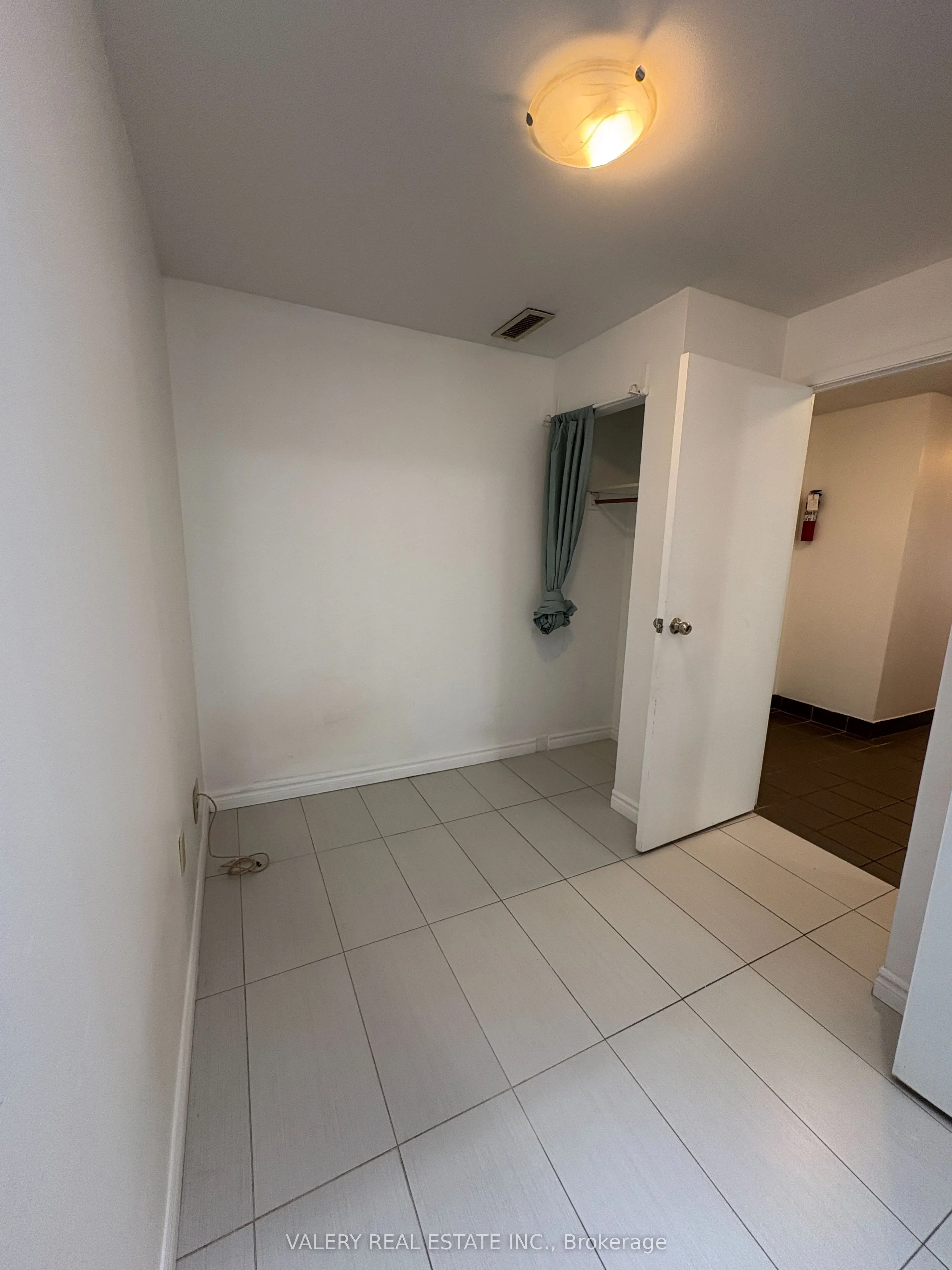 603 Gerrard Street E, #2