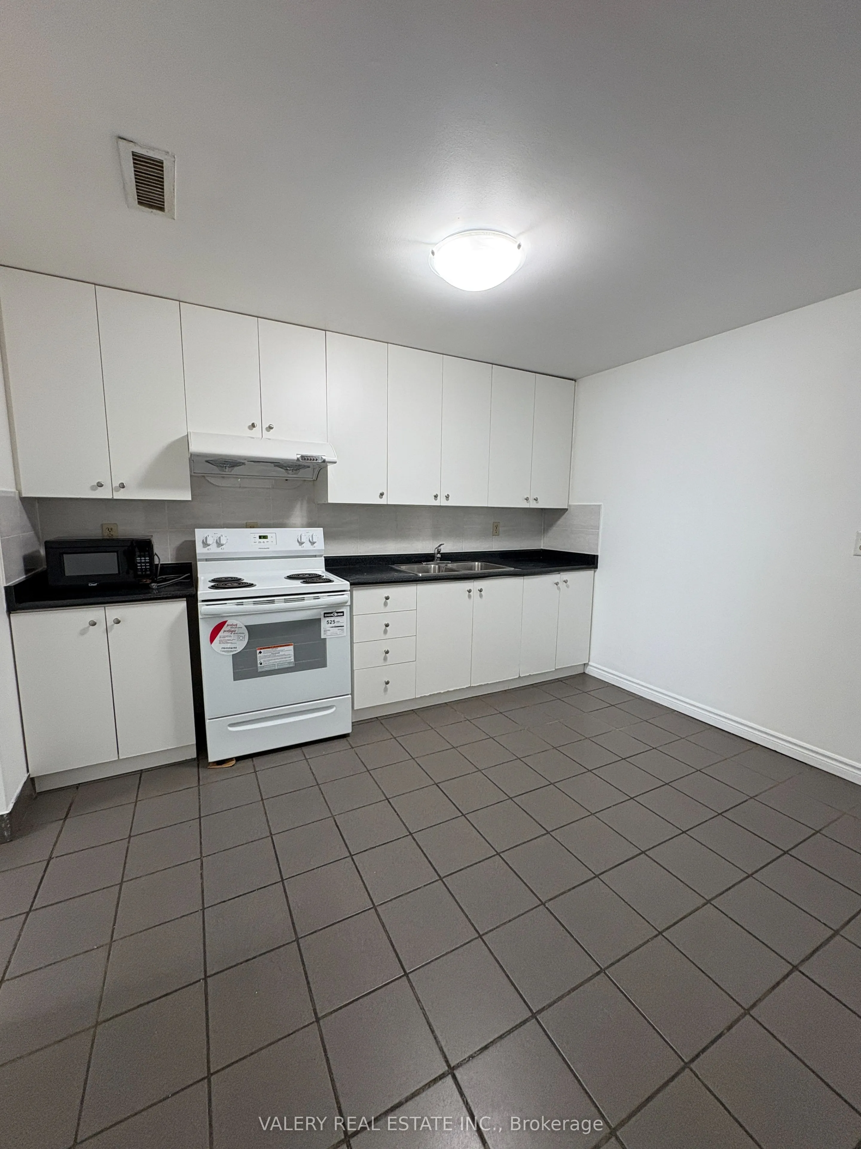 603 Gerrard Street E, #2