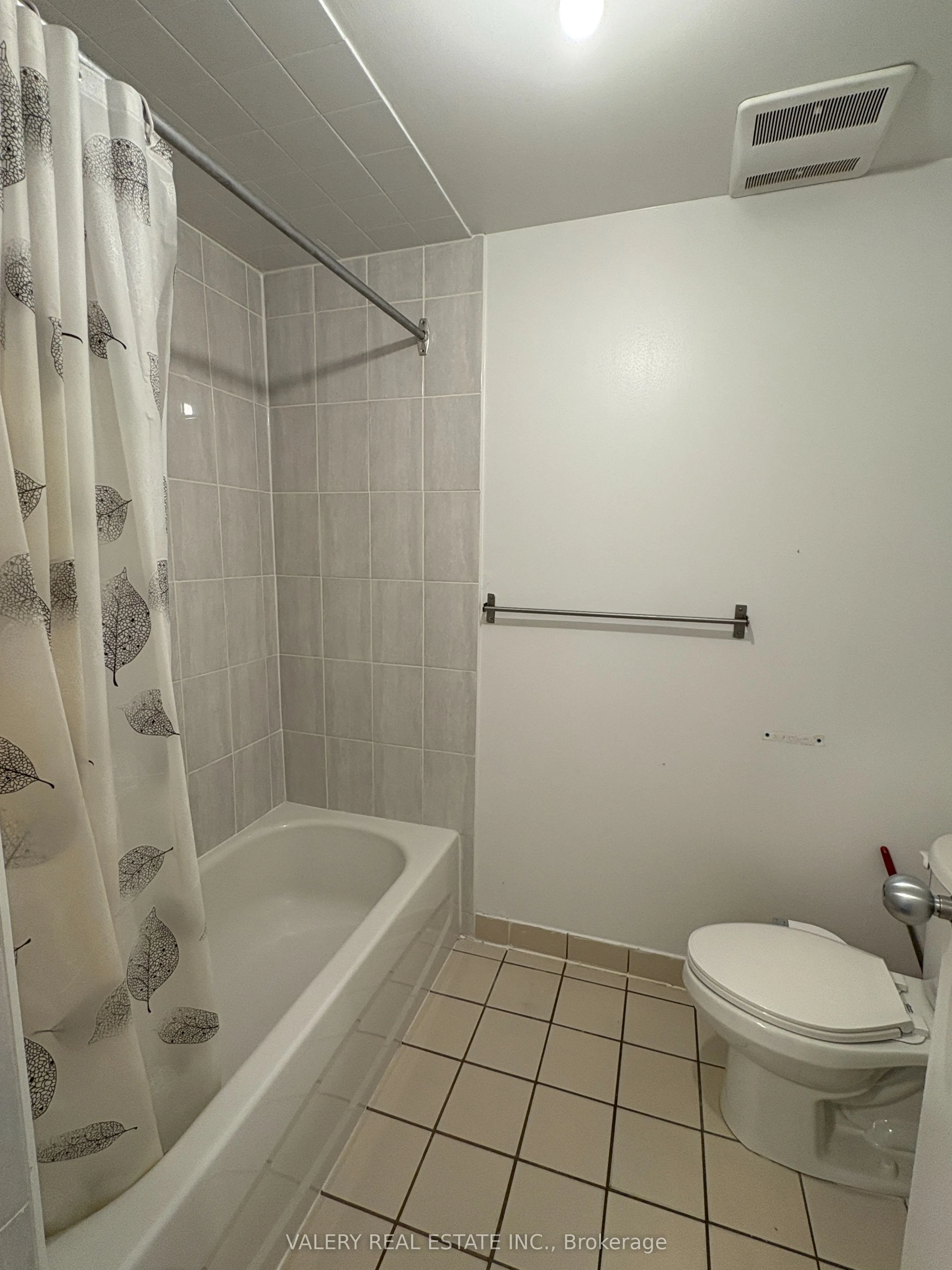 603 Gerrard Street E, #2