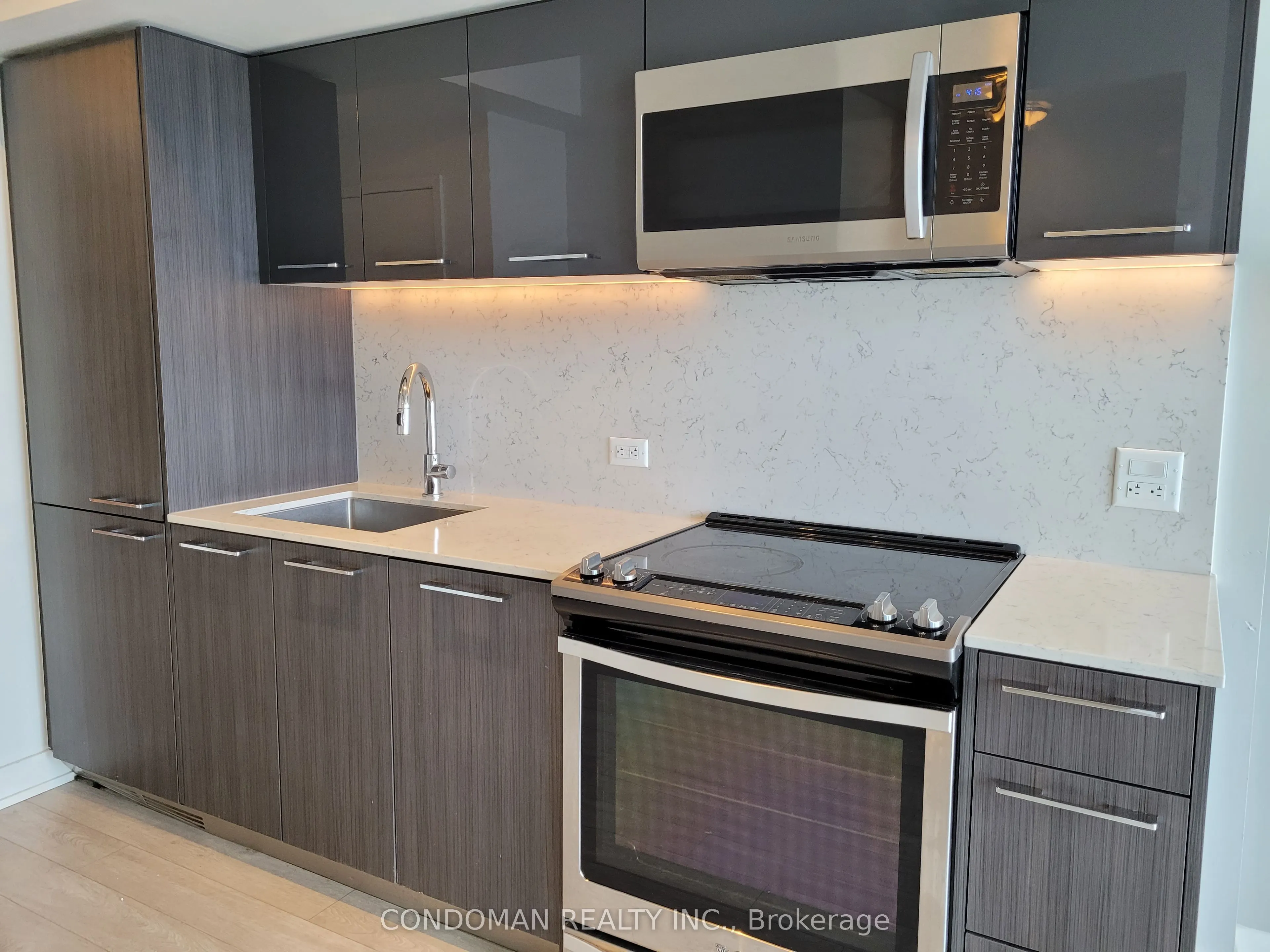 15 Baseball Place, #1611