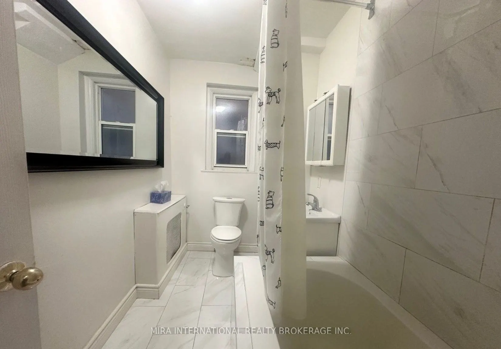 98 Leuty Avenue, #A4