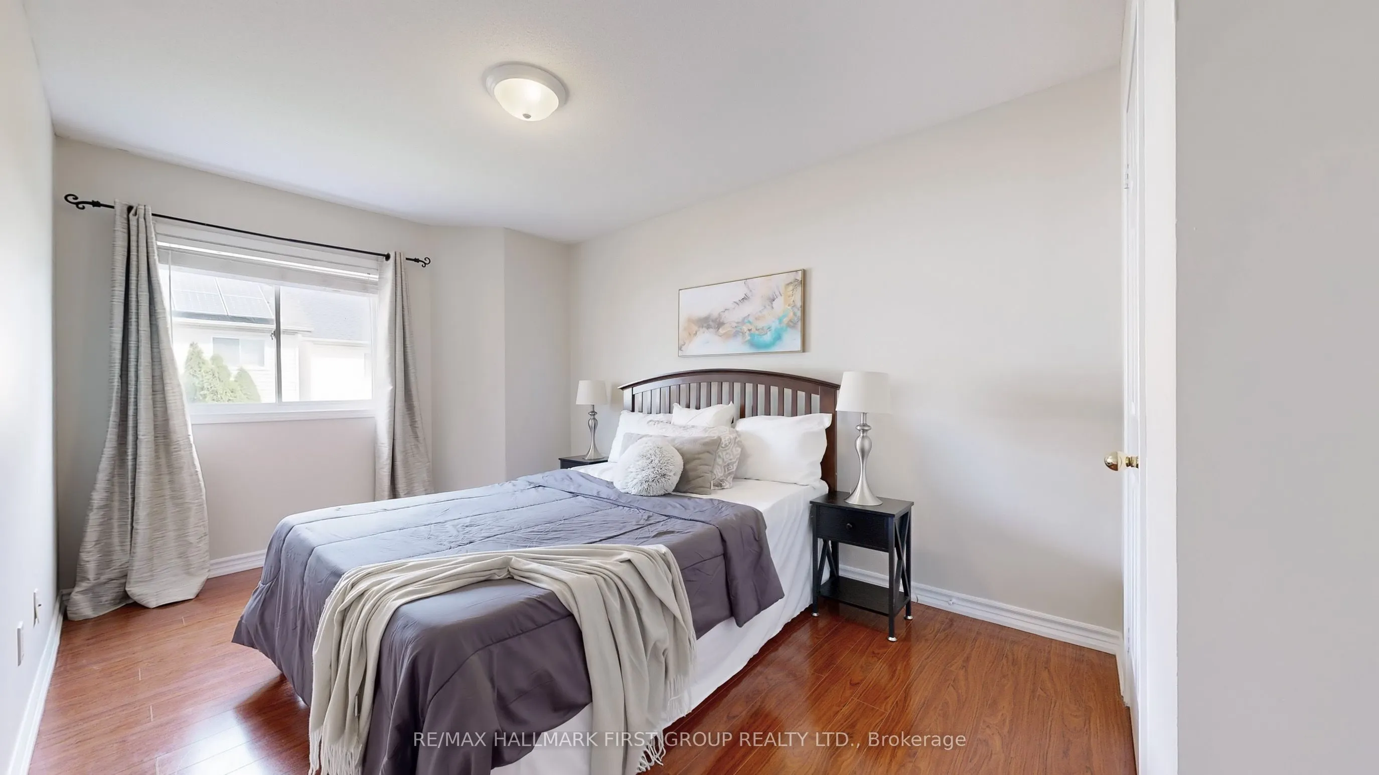 1552 Avonmore Square