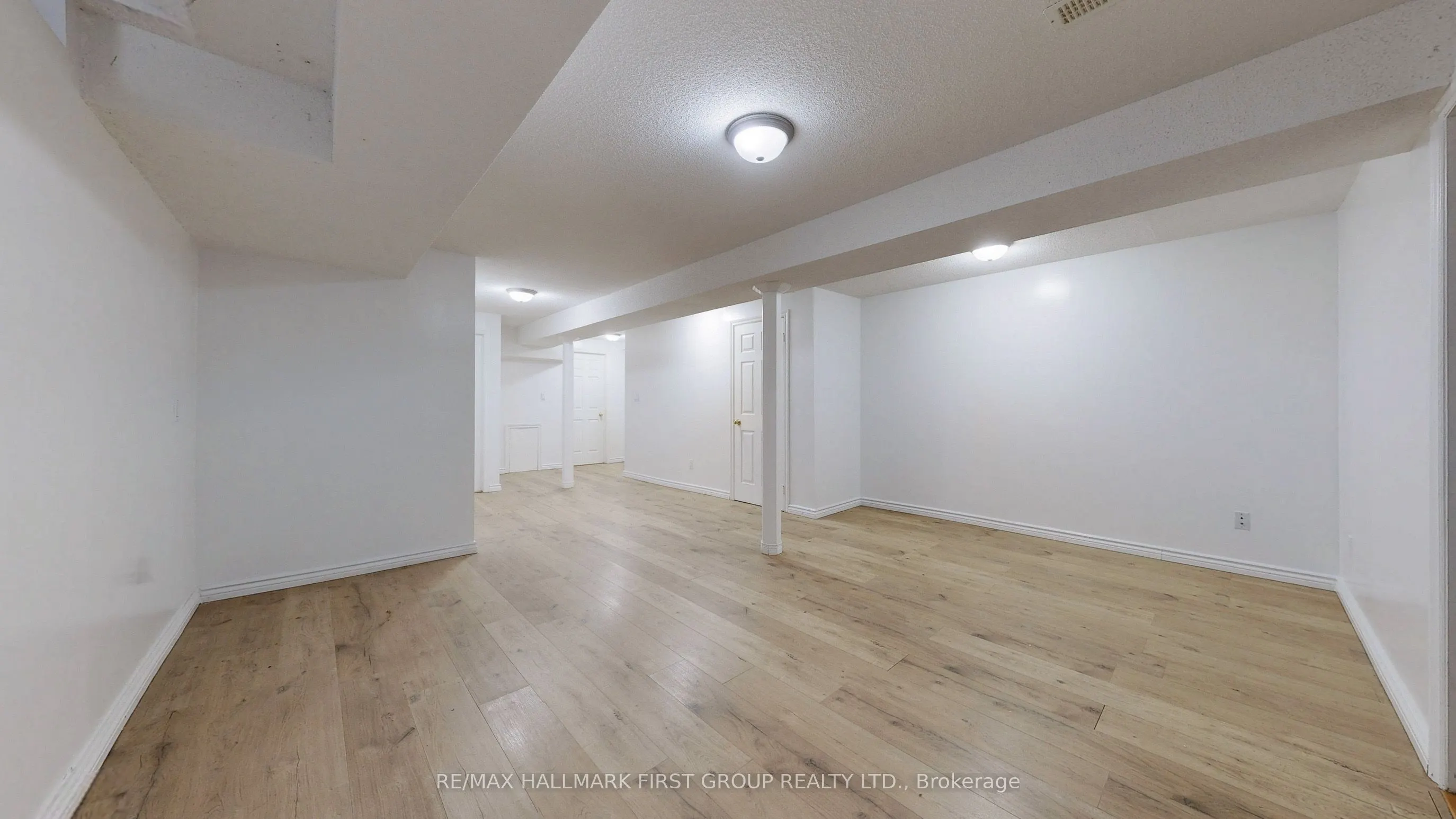 1552 Avonmore Square