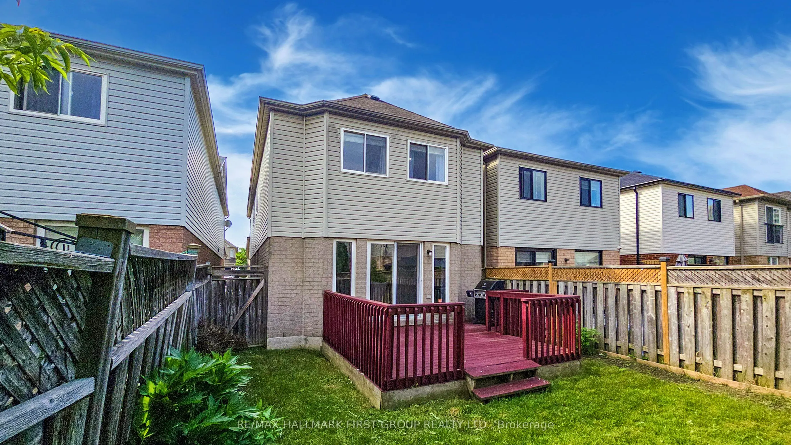 1552 Avonmore Square