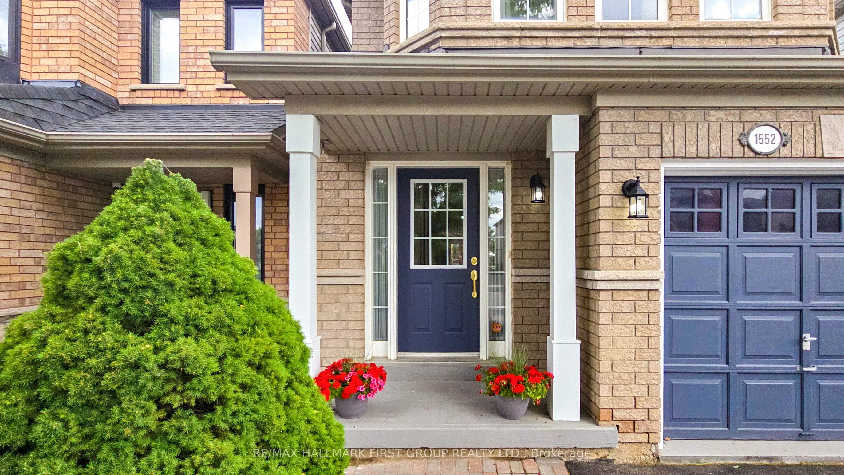 1552 Avonmore Square