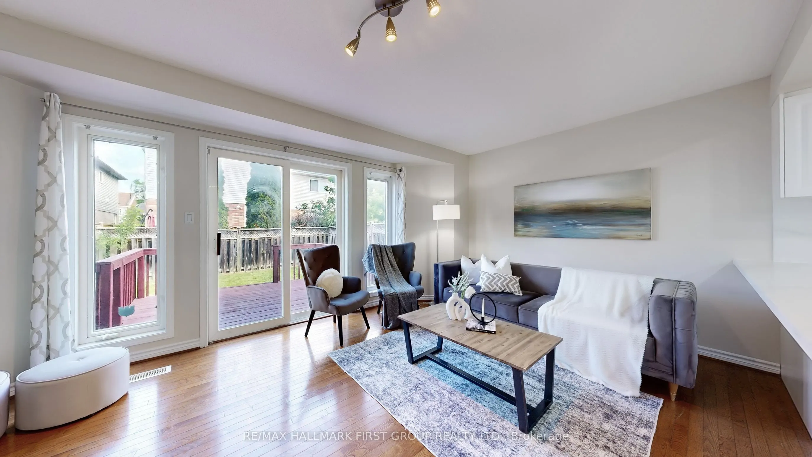 1552 Avonmore Square