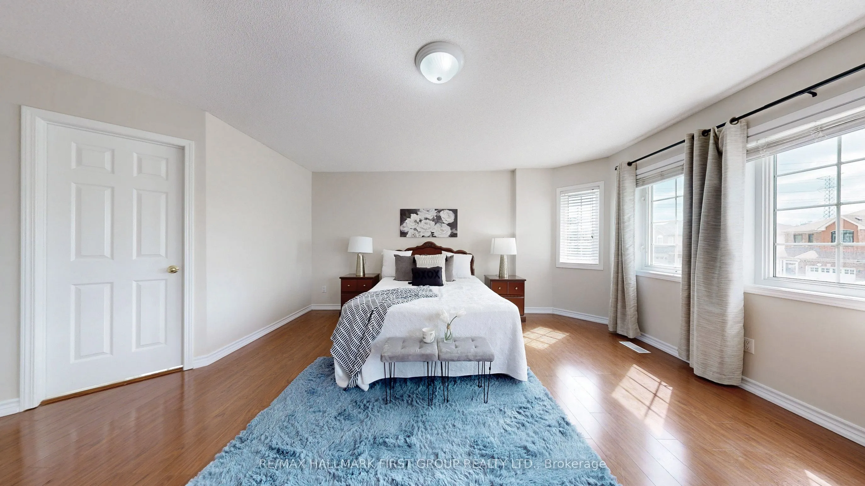 1552 Avonmore Square