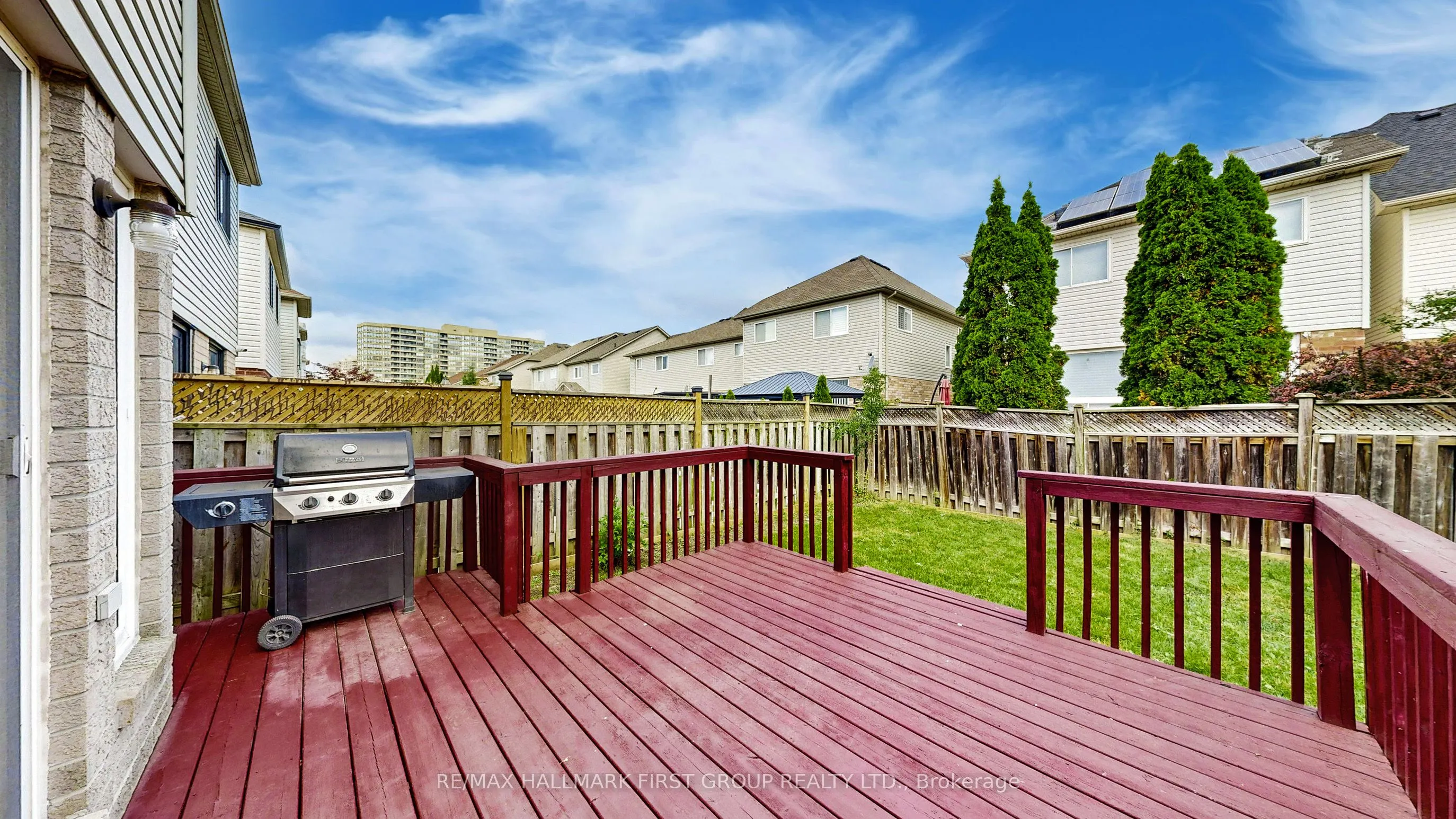 1552 Avonmore Square