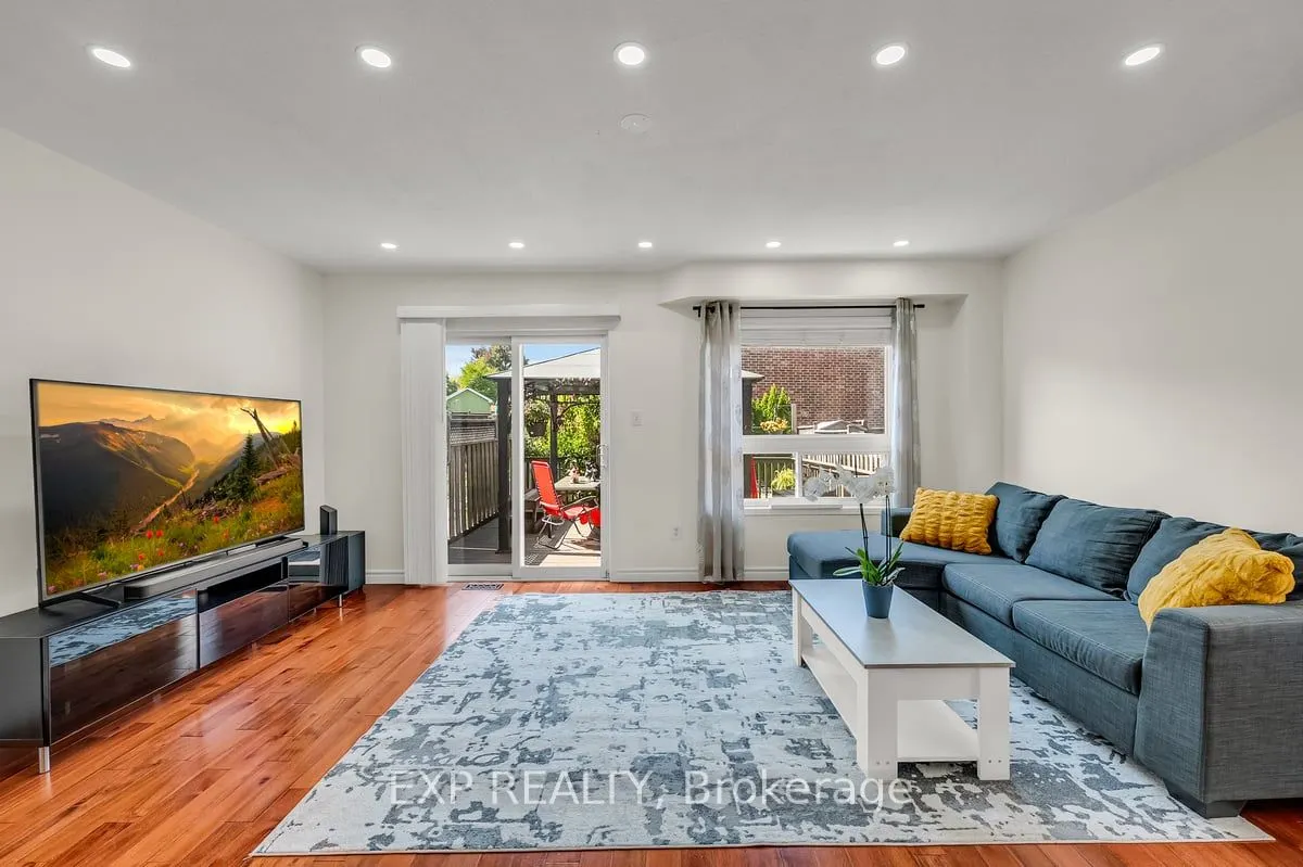 48 Unsworth Crescent