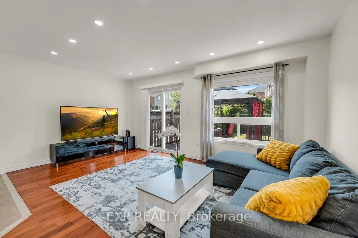 48 Unsworth Crescent