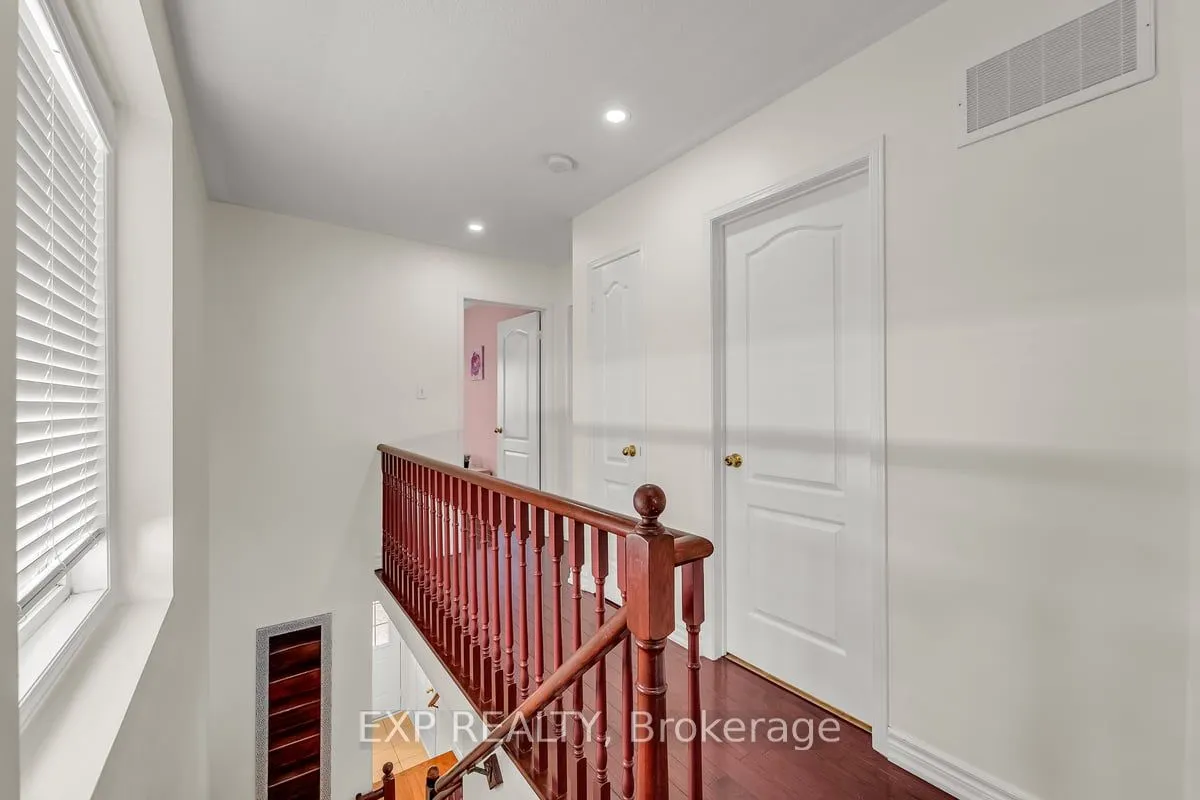48 Unsworth Crescent
