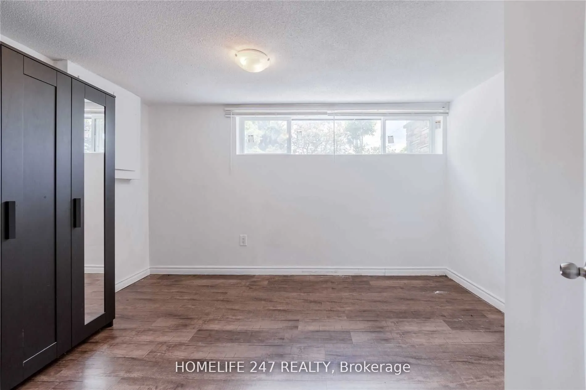 32 Tremely Crescent, #BSMT