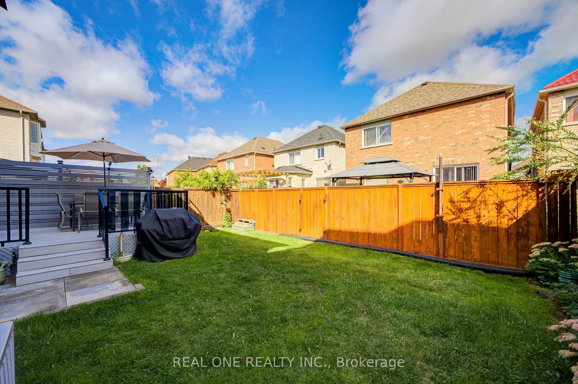 16 Boulderbrook Drive