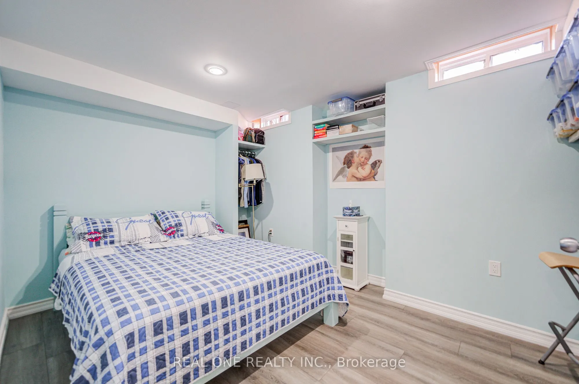 16 Boulderbrook Drive