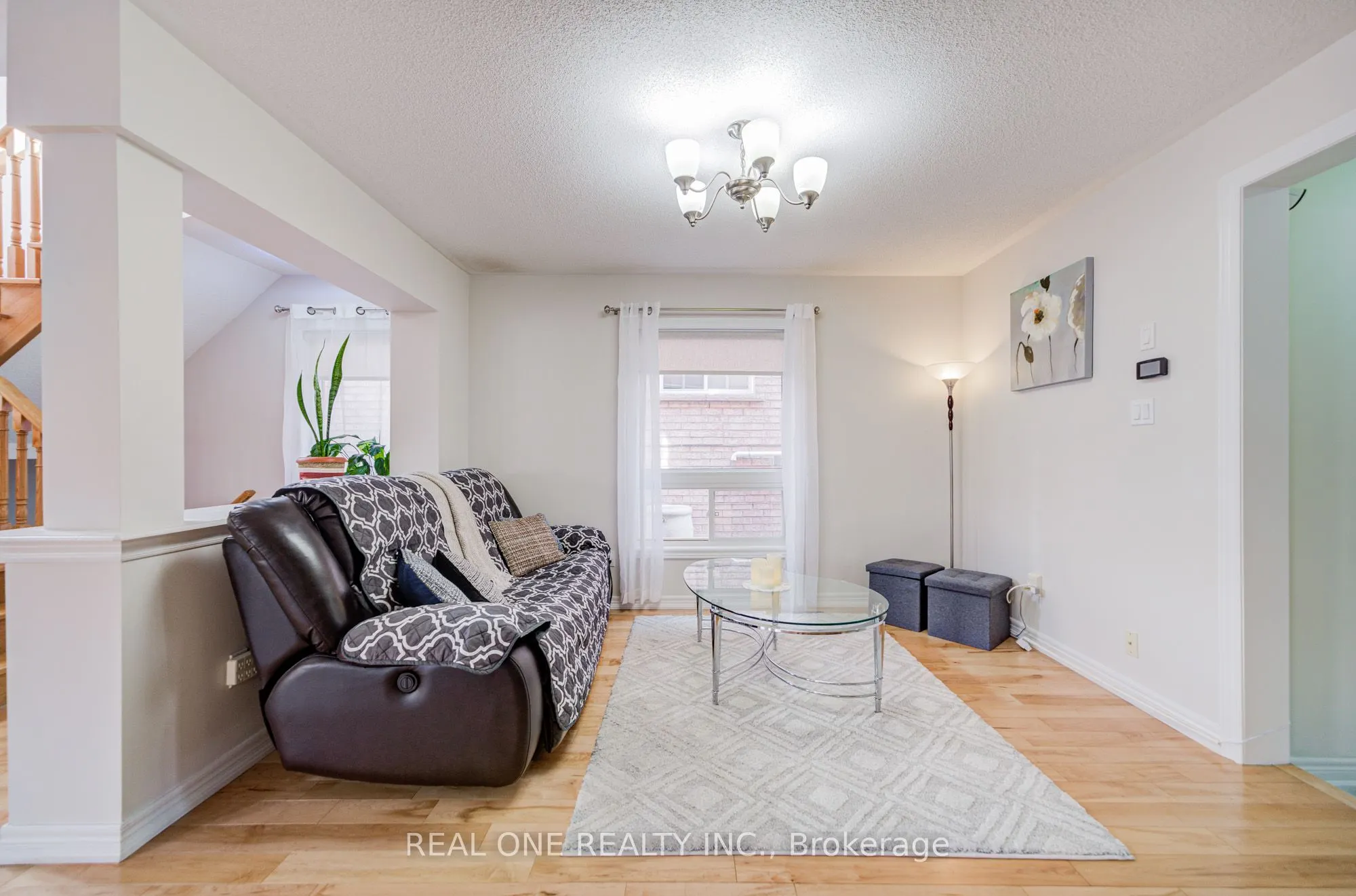 16 Boulderbrook Drive
