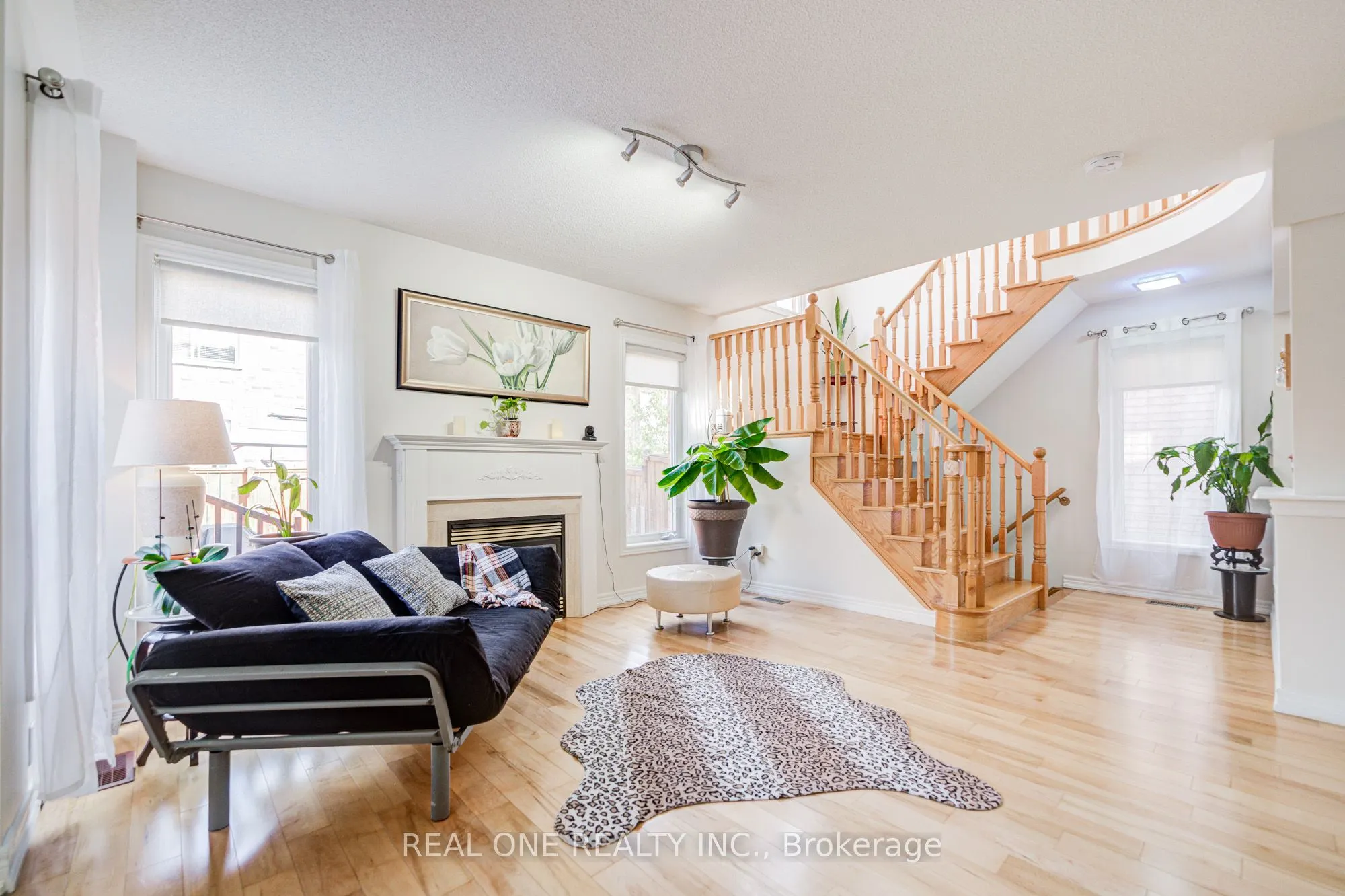16 Boulderbrook Drive