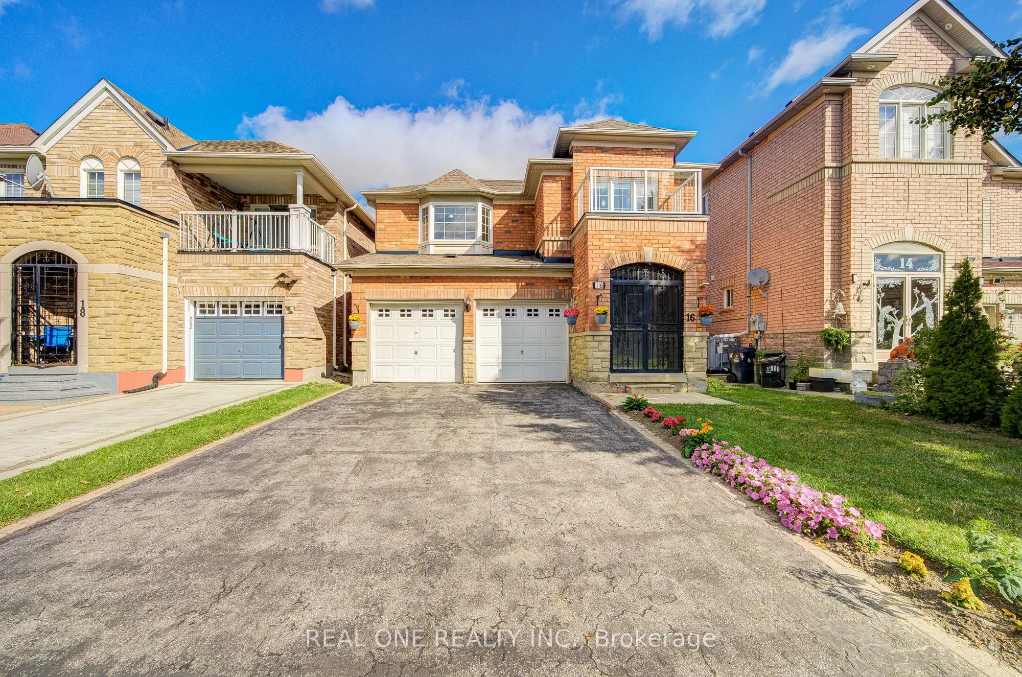 16 Boulderbrook Drive