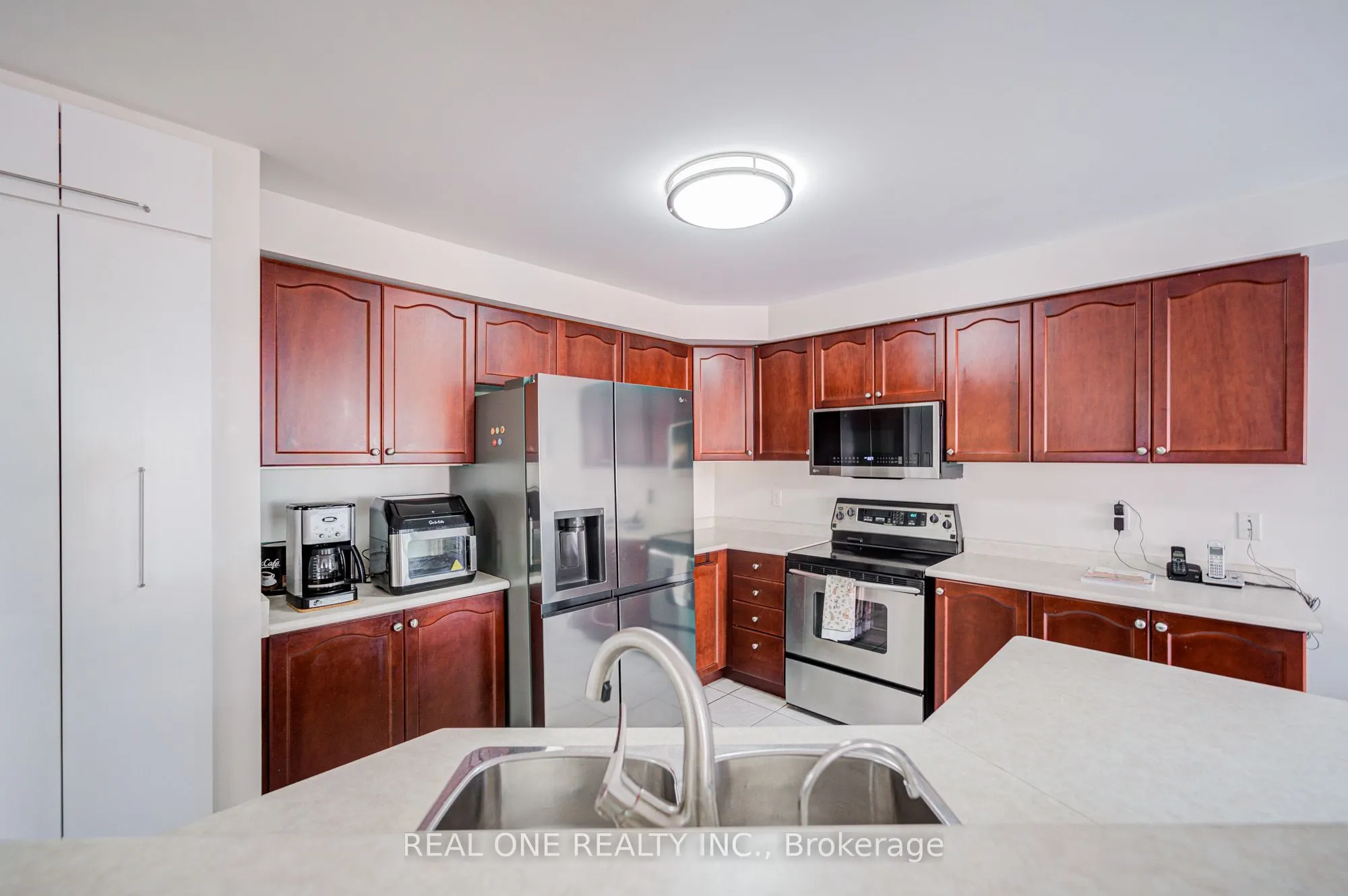 16 Boulderbrook Drive