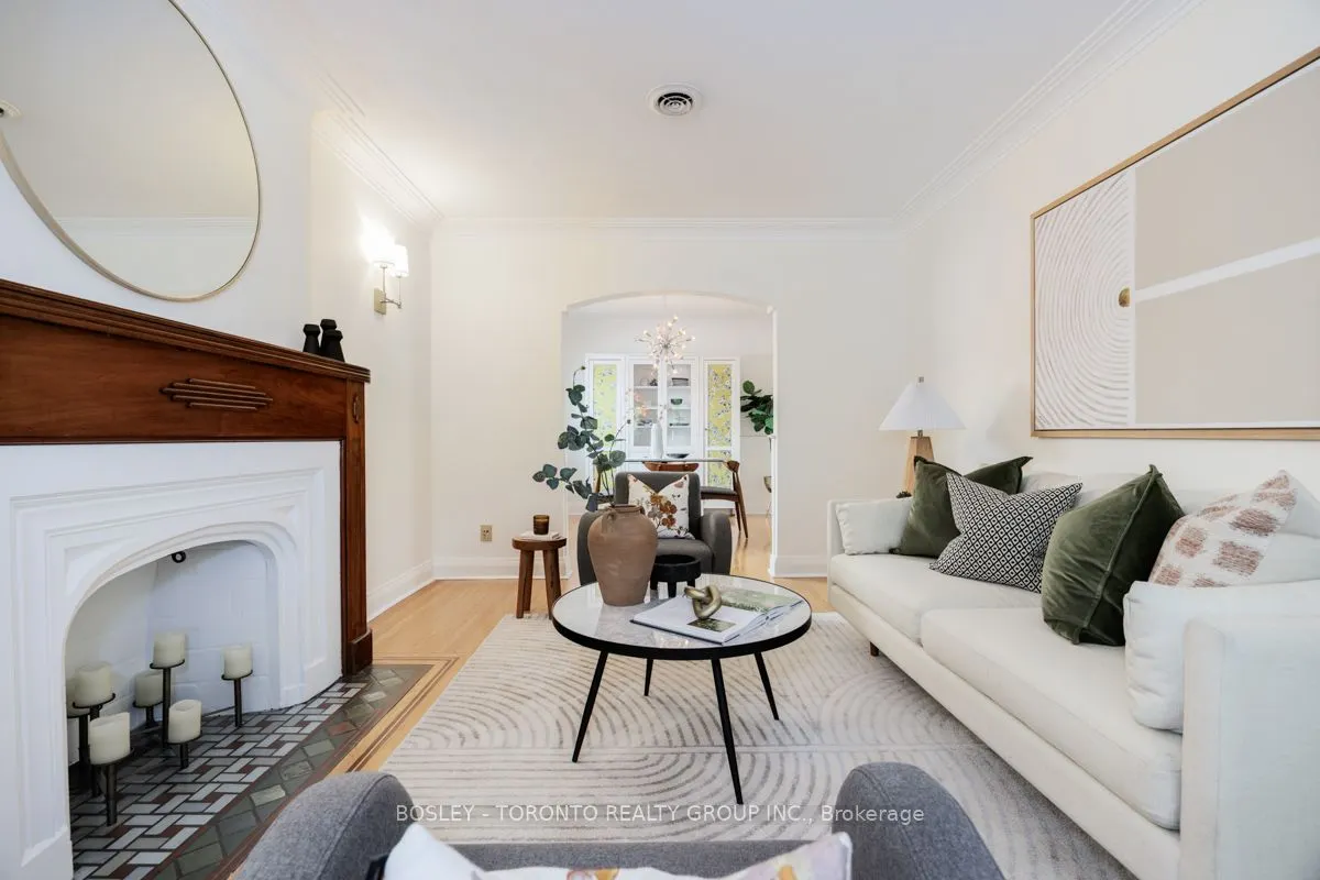 7 Crestland Avenue