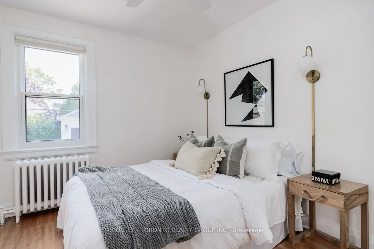 7 Crestland Avenue